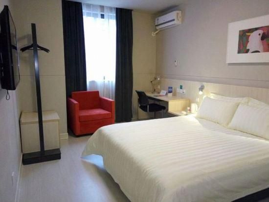 Business Standard Room B