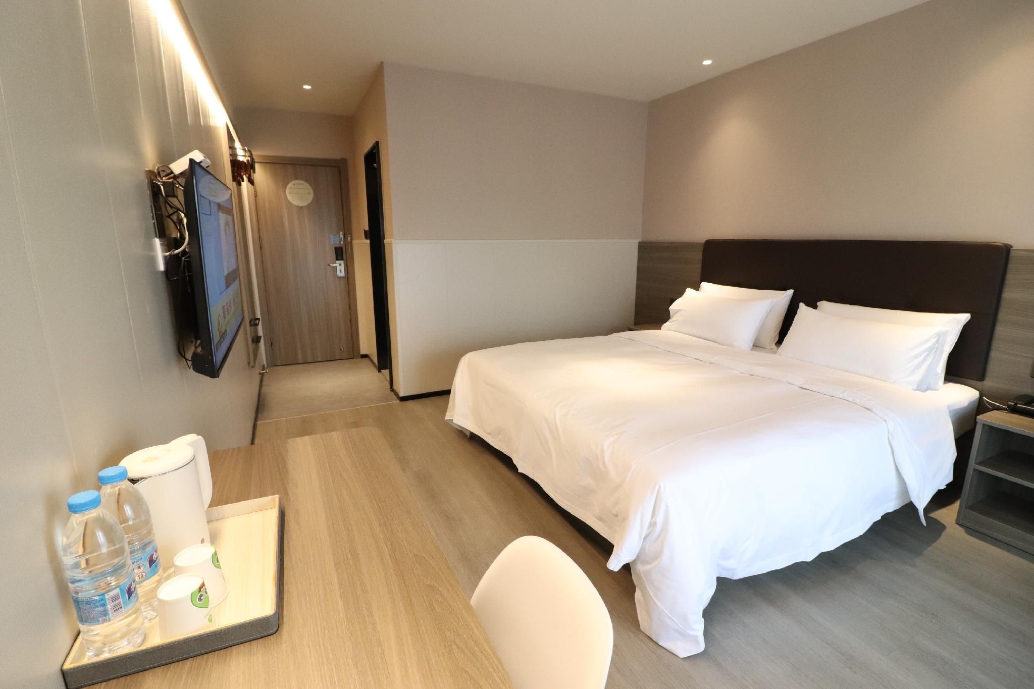 Huazhu - Superior BedRoom