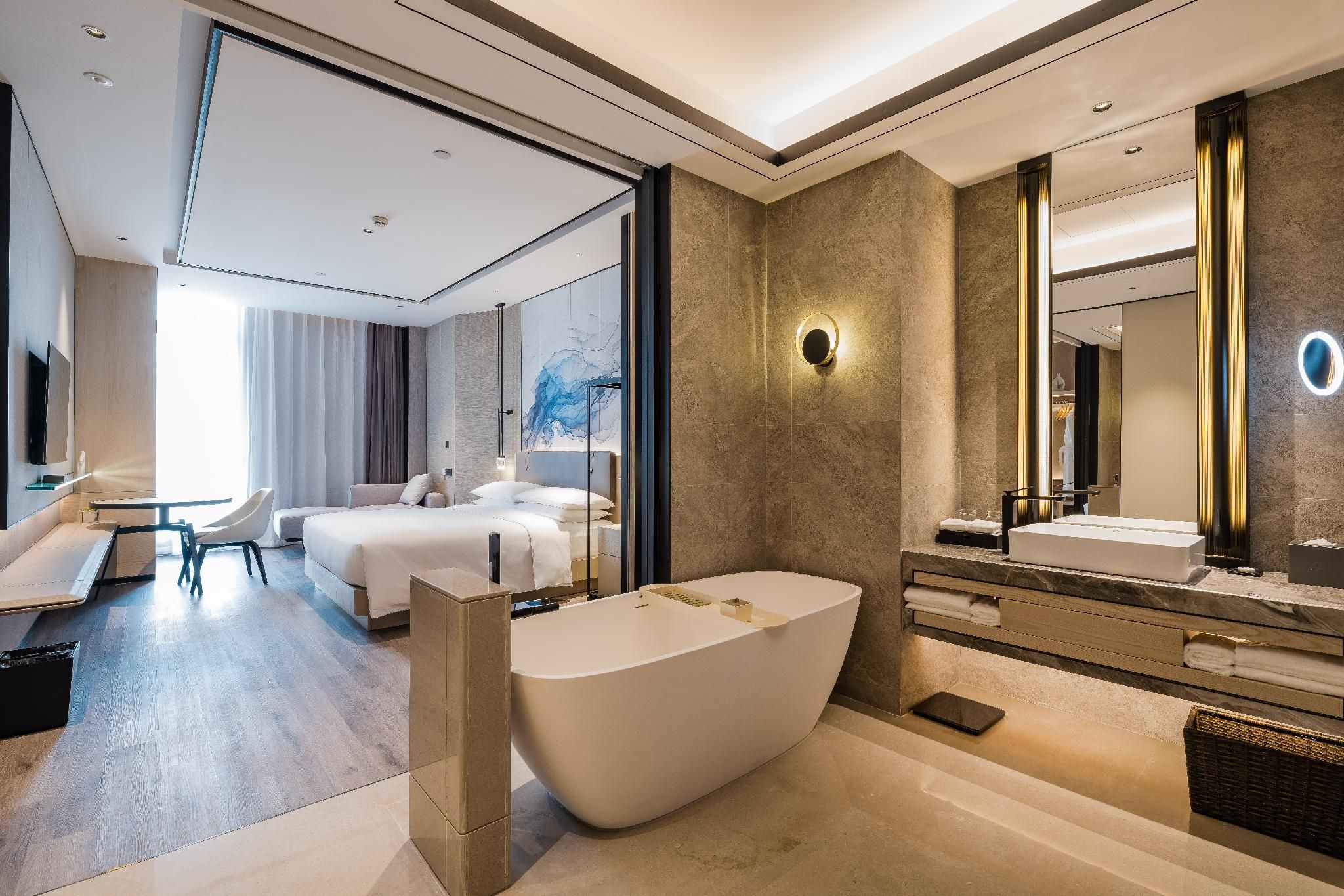 Yunhe Yebo Hotel (Shanghai Hongqiao Hub National Exhibition Center) 云和夜泊酒店（上海虹桥枢纽国展中心店） Deluxe Queen Combo 3