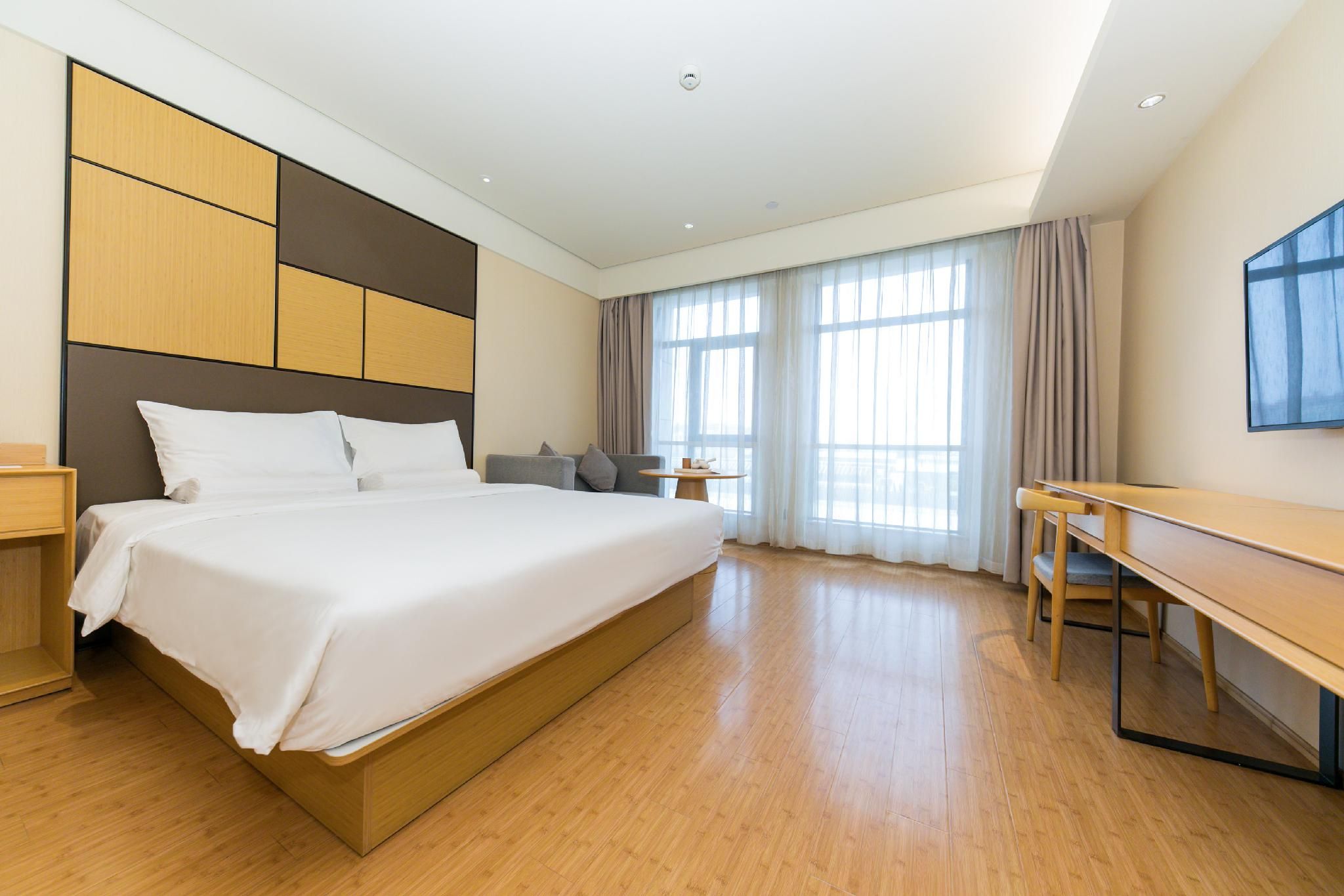 Huazhu - Deluxe Bed Room
