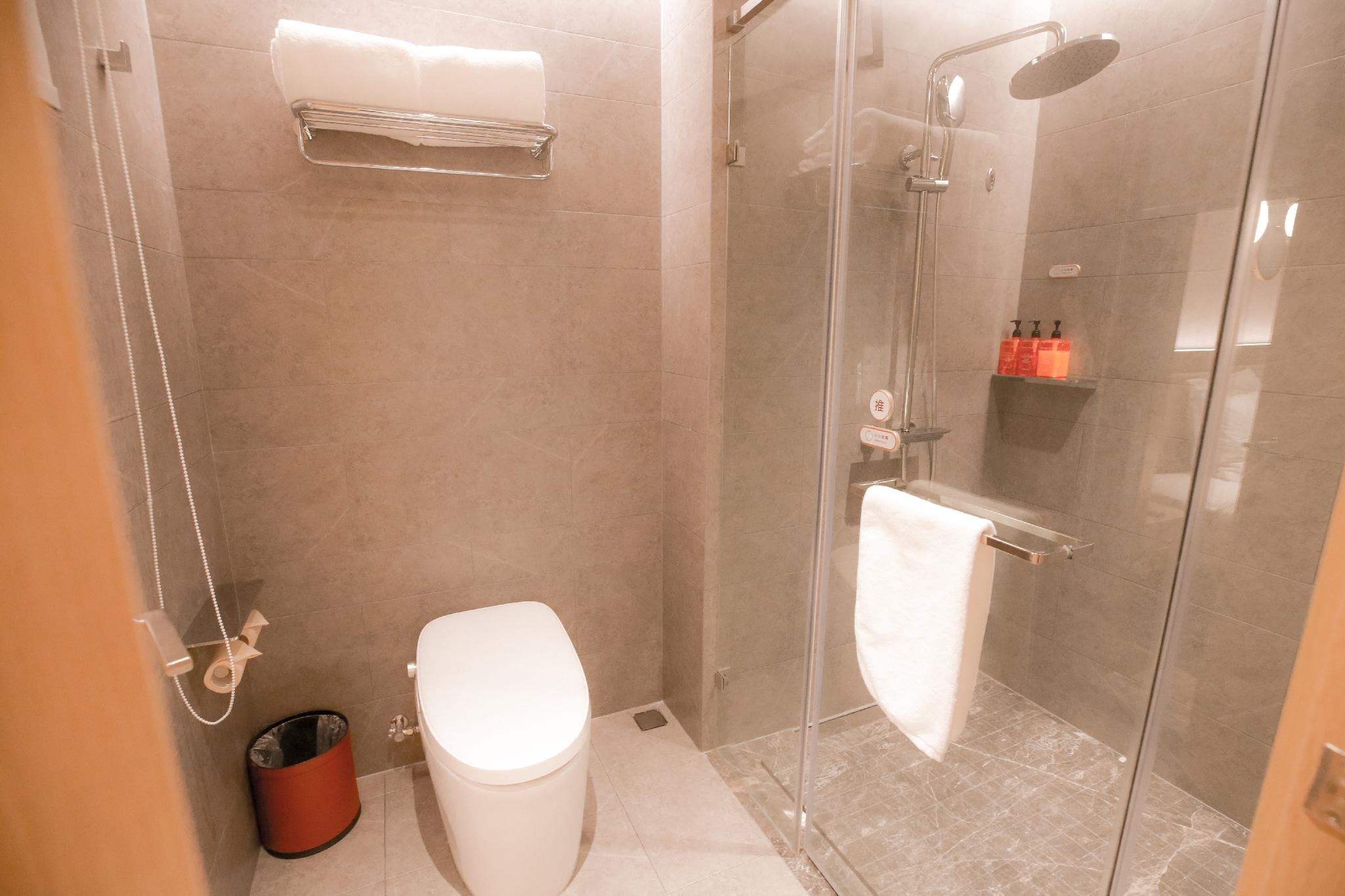 Huazhu - Yueruo Liujin Bed Room
