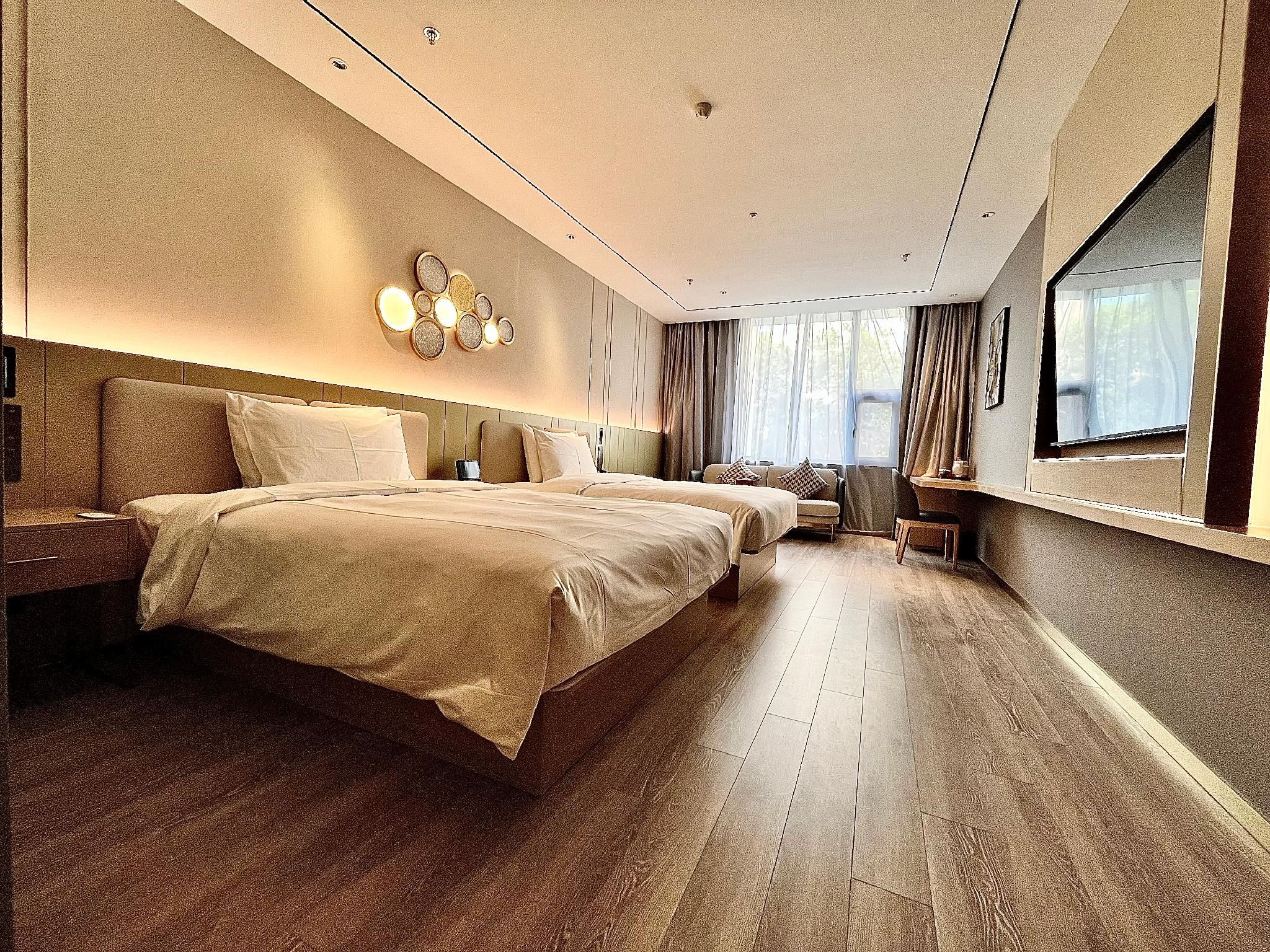 Huazhu - Deluxe Twin Room