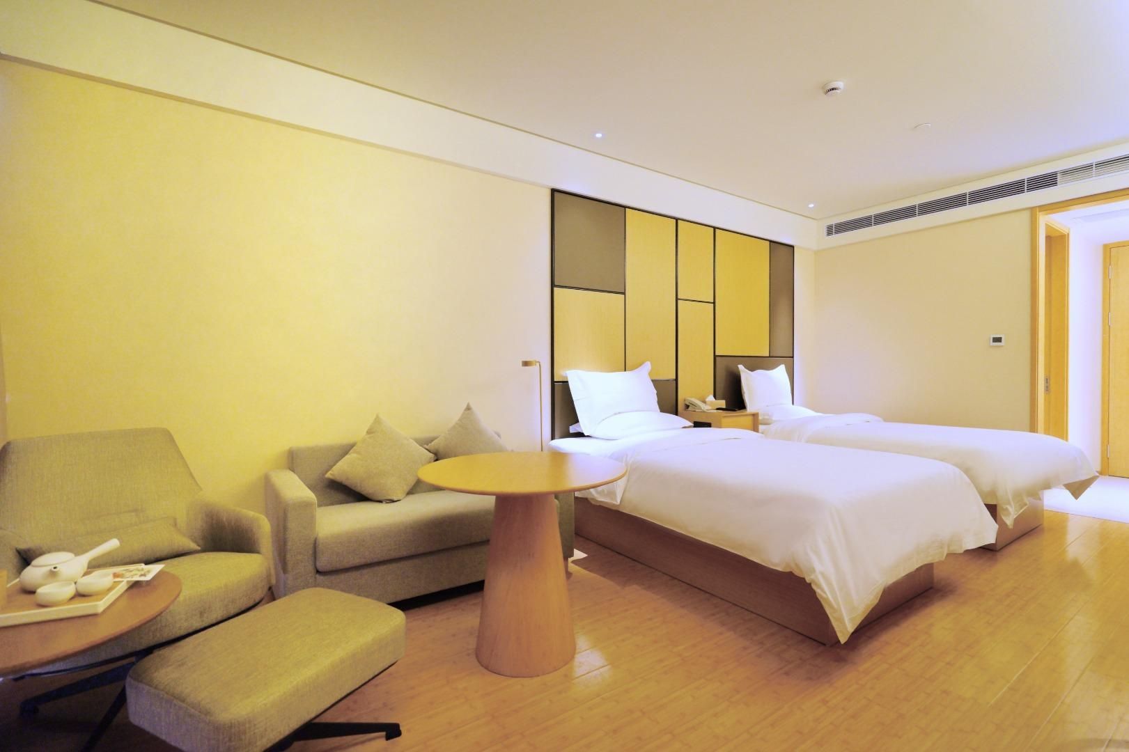 Huazhu - Room With Bed