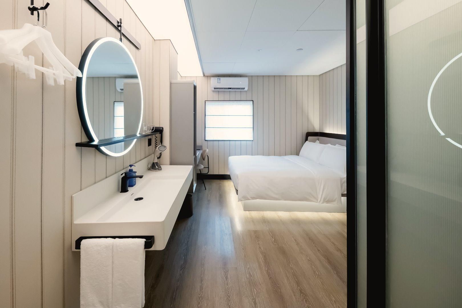 Huazhu - Superior Bed Room
