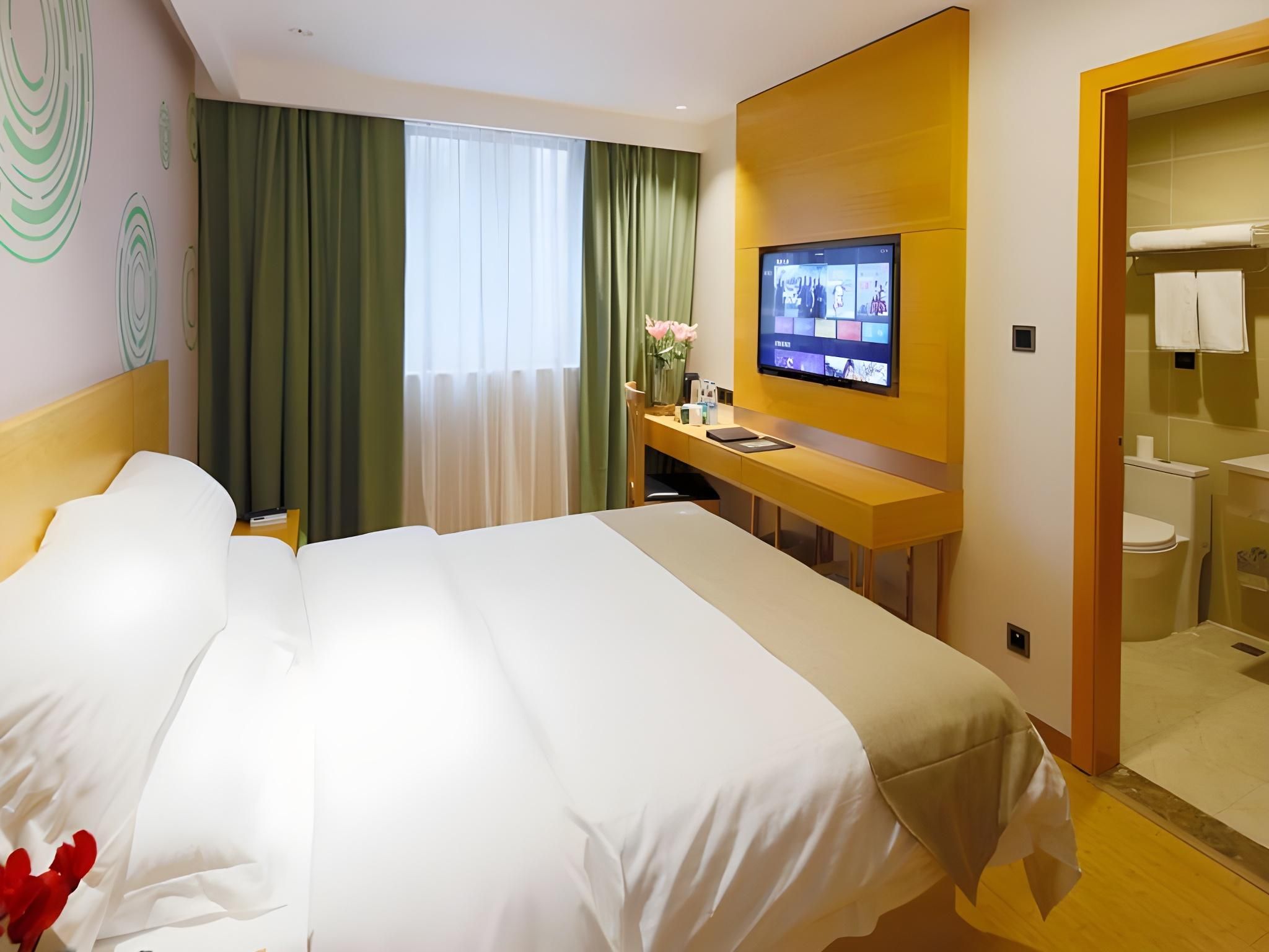 Business Queen Room