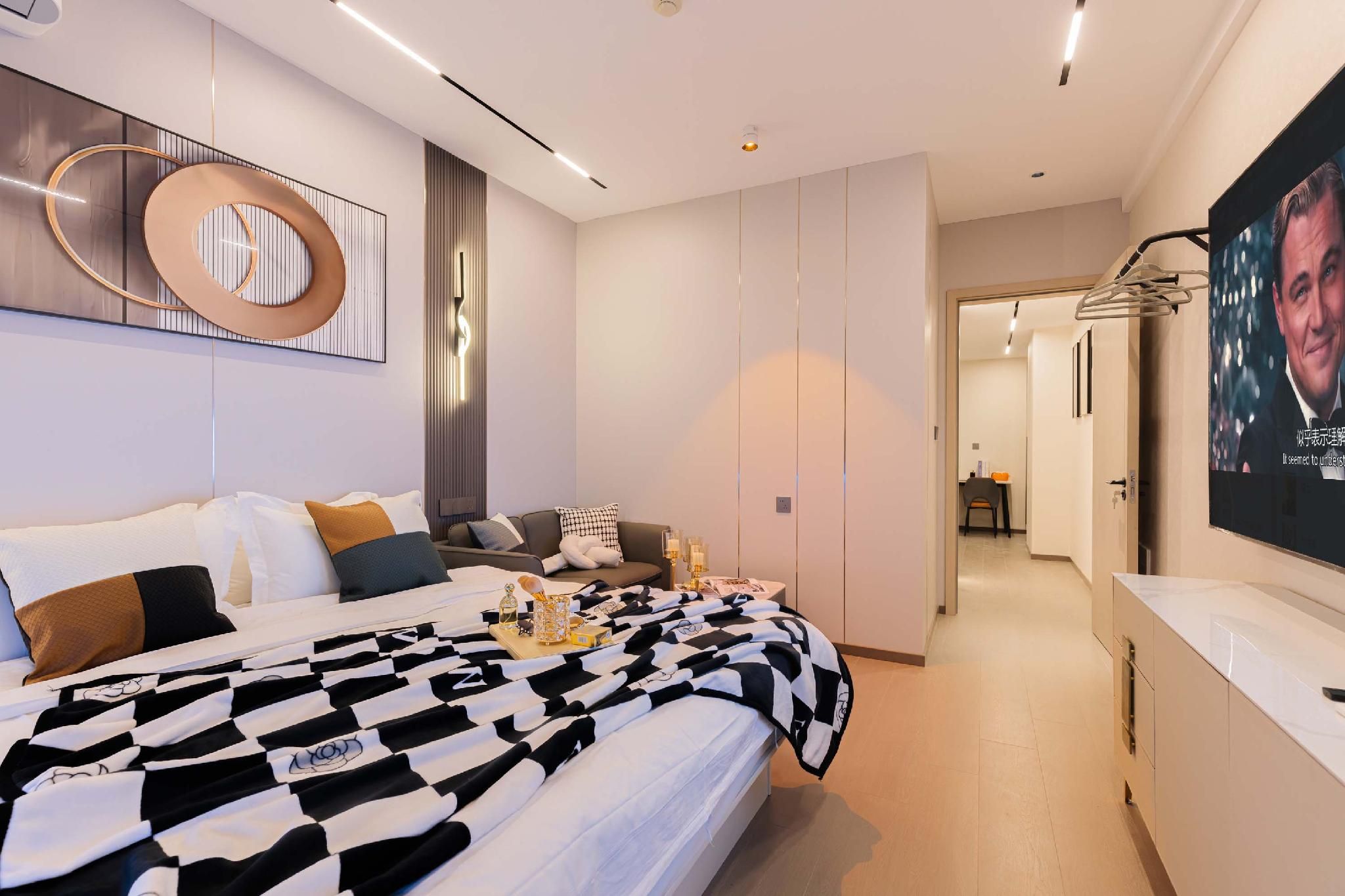 King Twin Room With City View