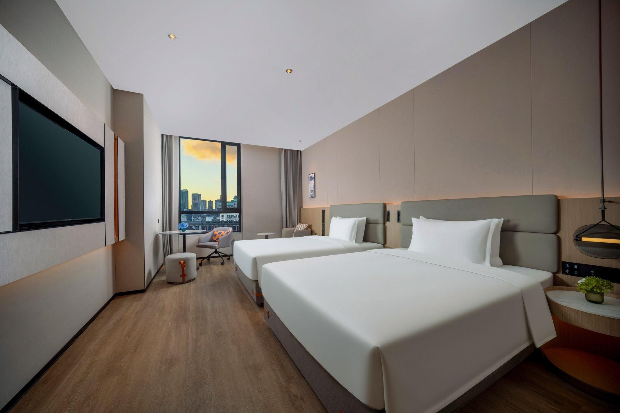 2 Queen Standard City View