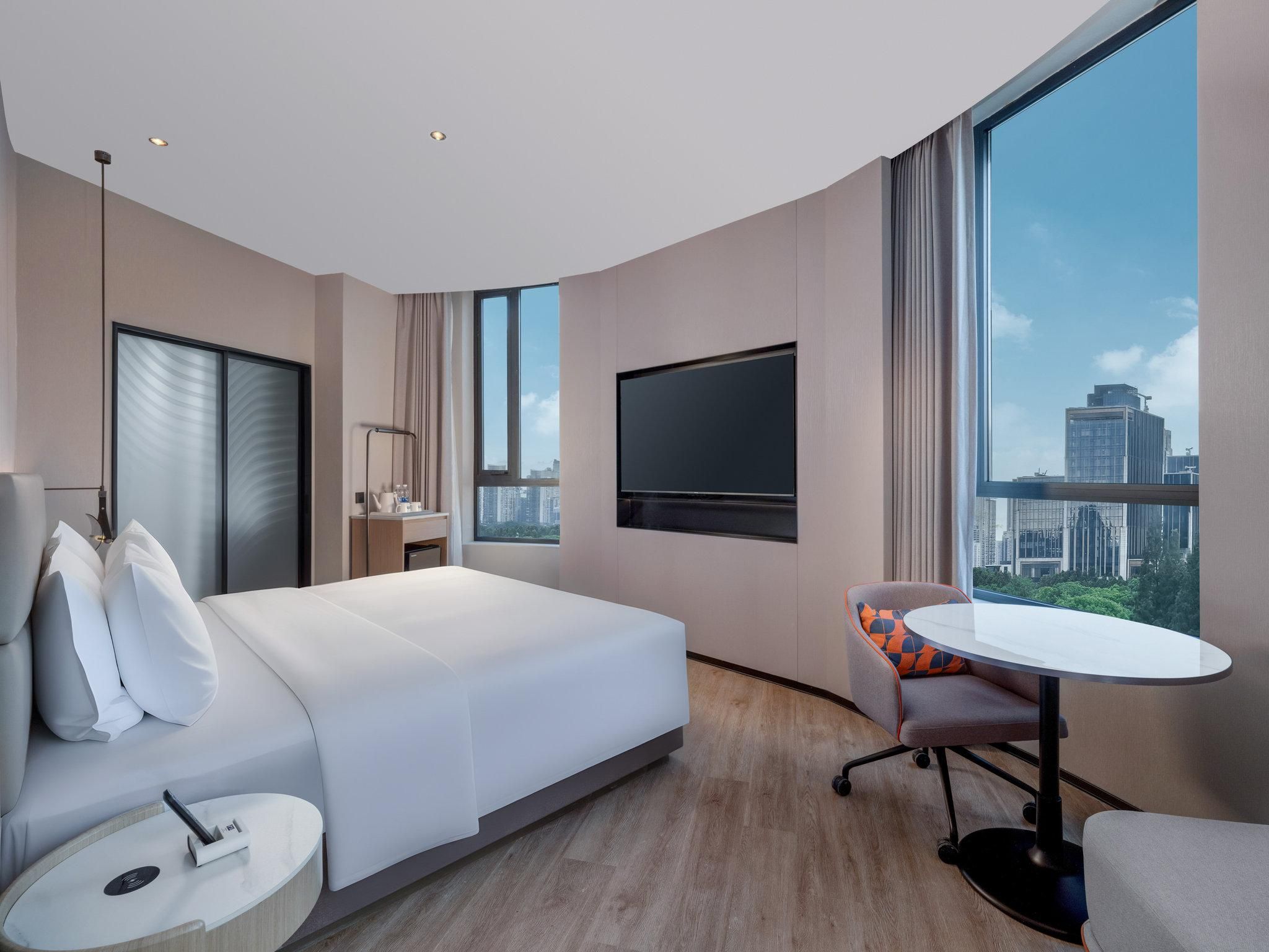 1 Bedroom Suite City View