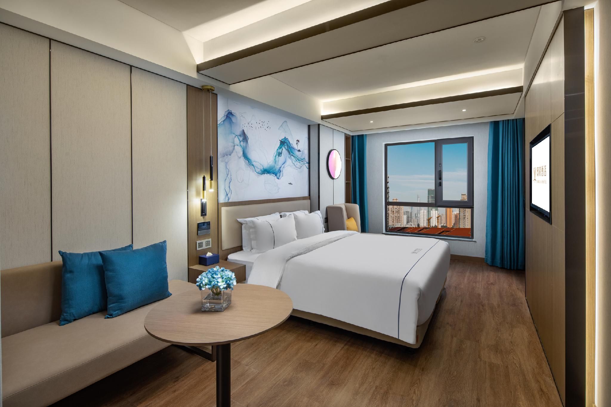 Bund View King Bed Room