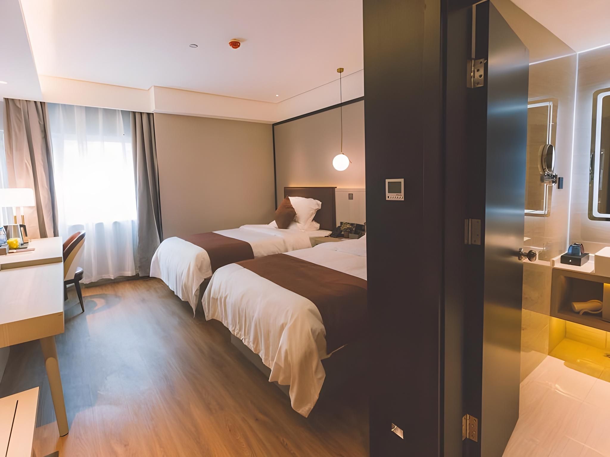 Twin Deluxe Room