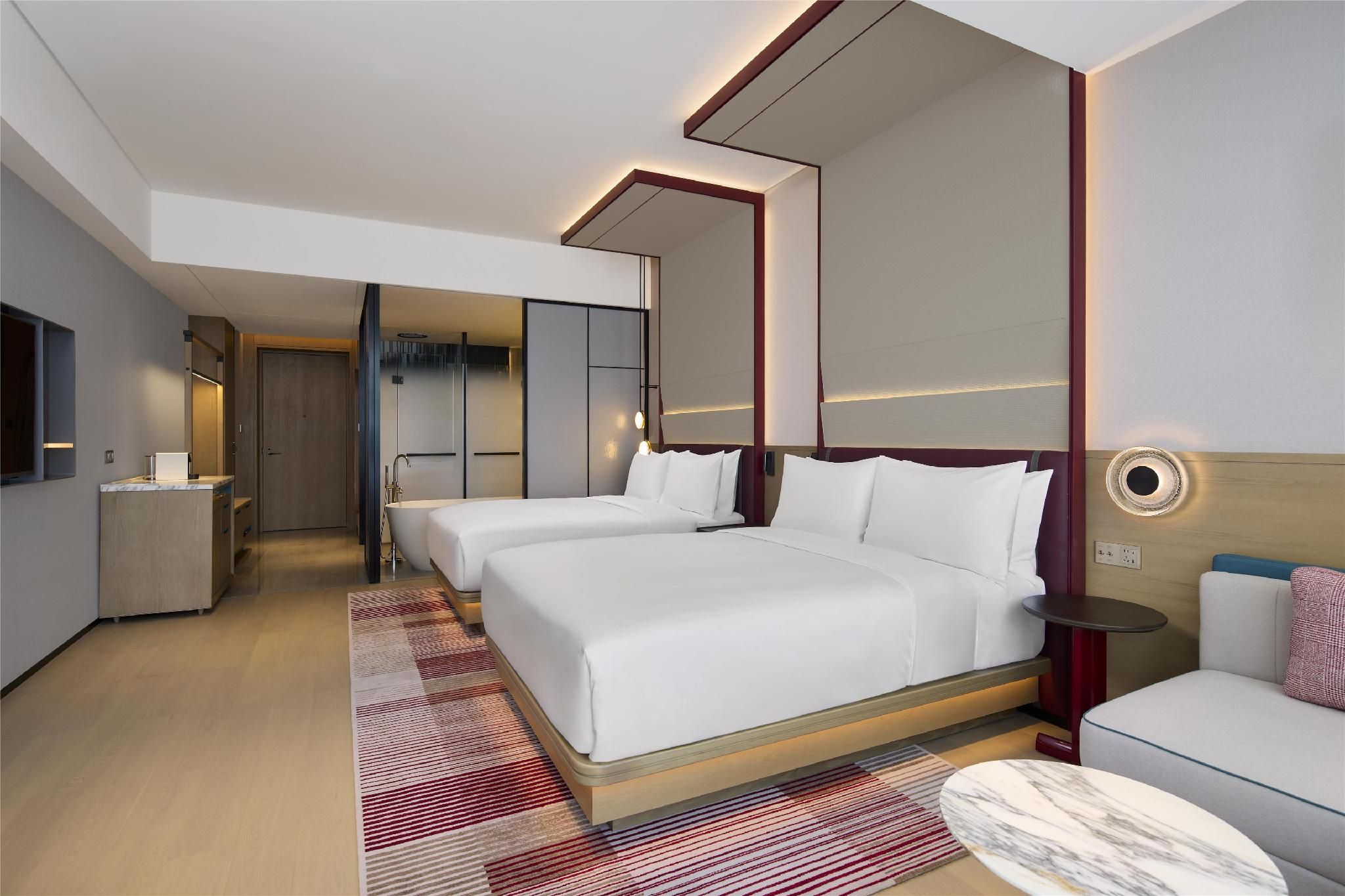 TWO QUEEN DELUXE ROOM THEME PARK VIEW