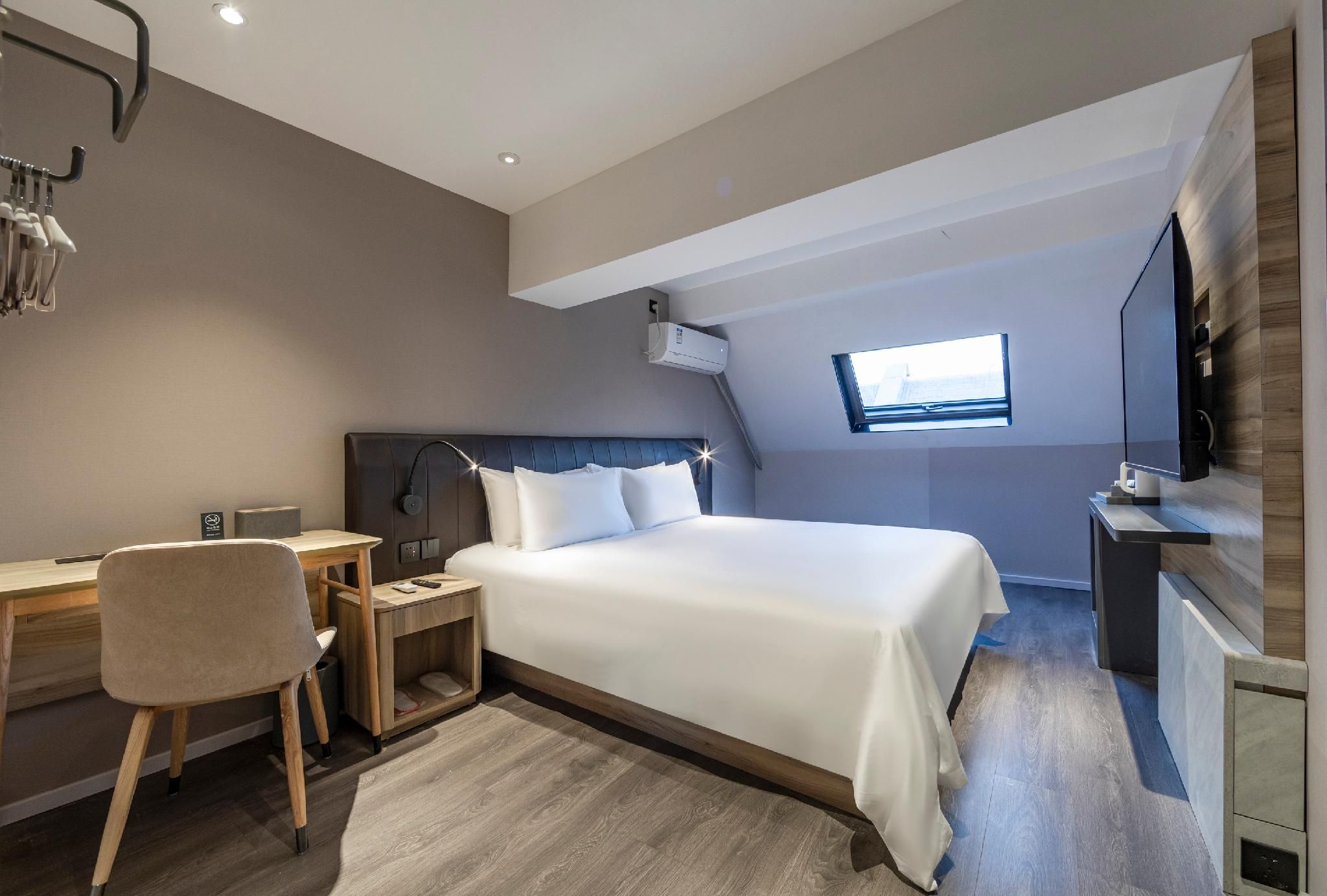 Huazhu - Superior BedRoom