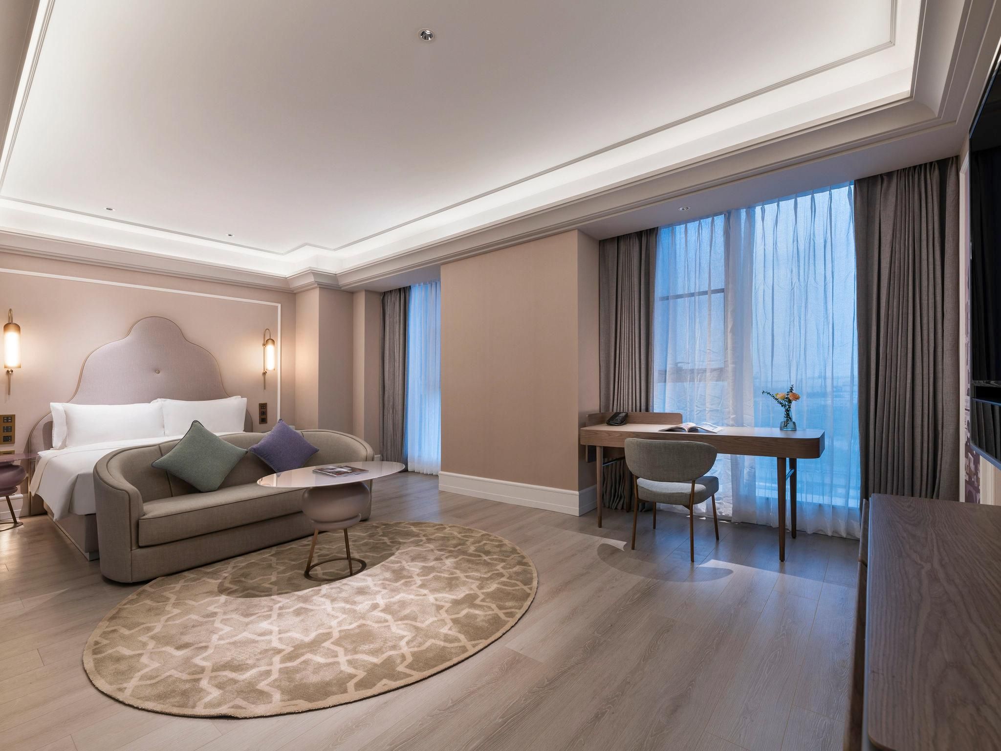 Superior Suite With One King-Size Bed