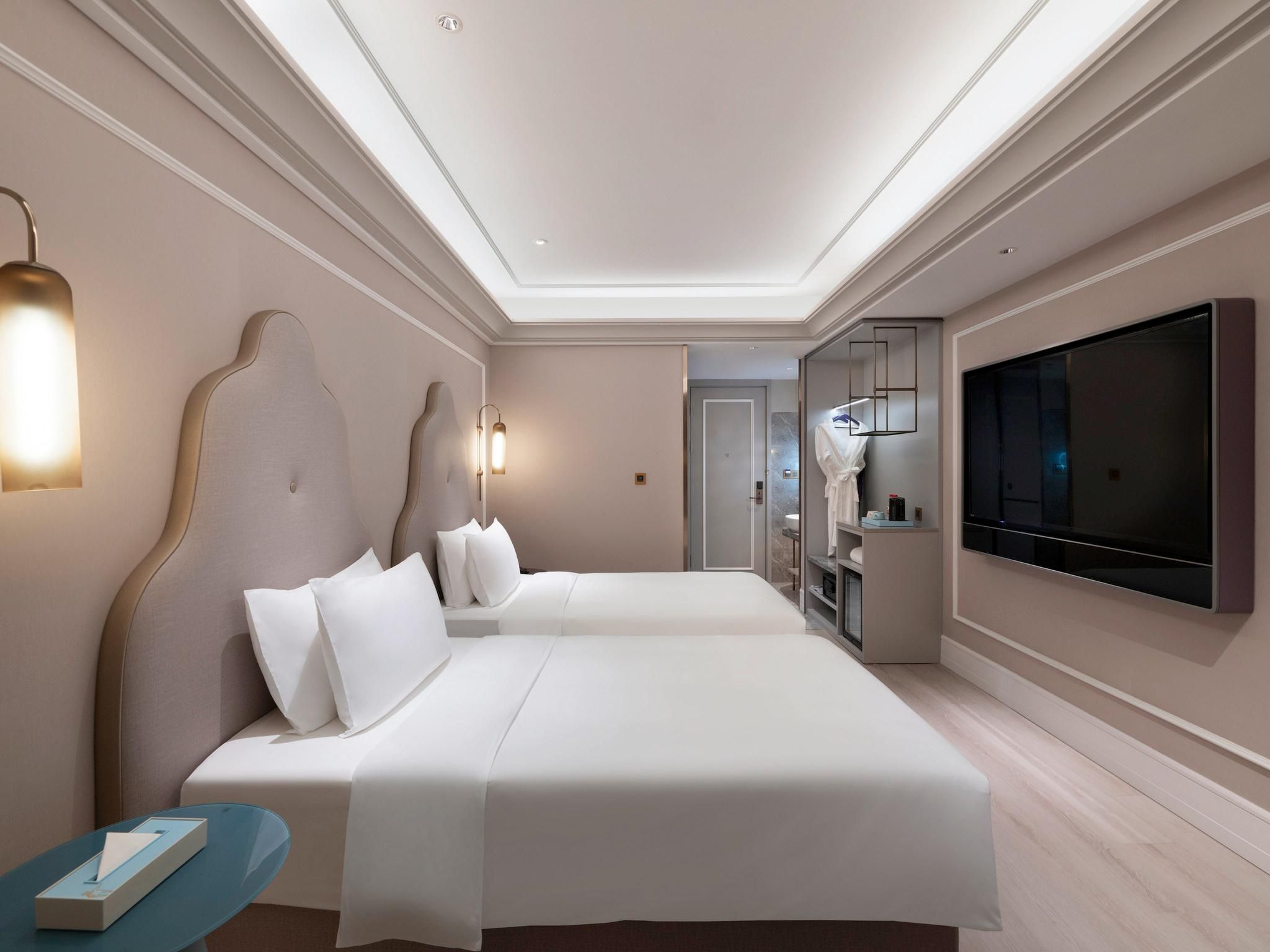 DELUXE ROOM, Two Twin Beds