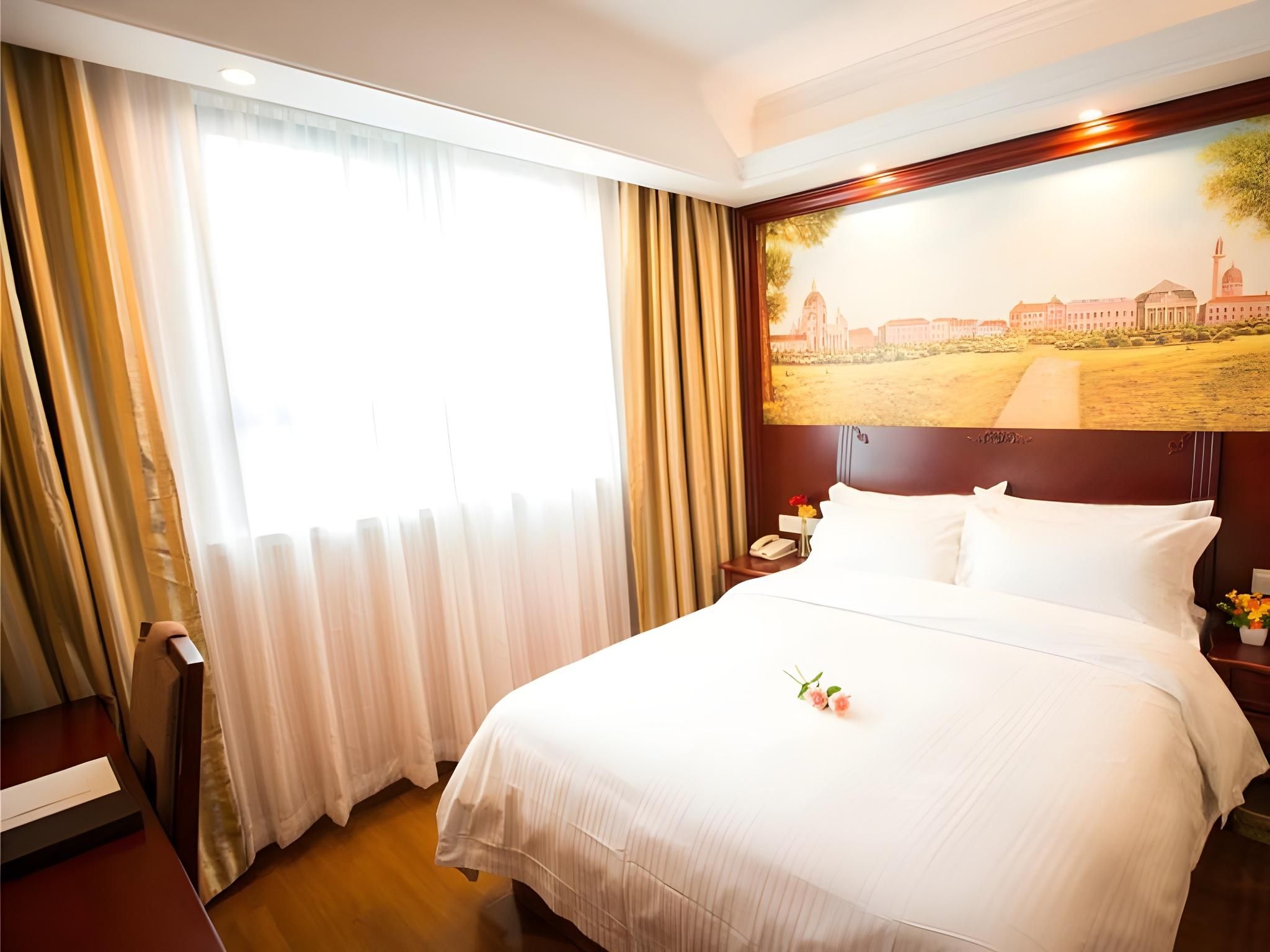 Queen Room with View