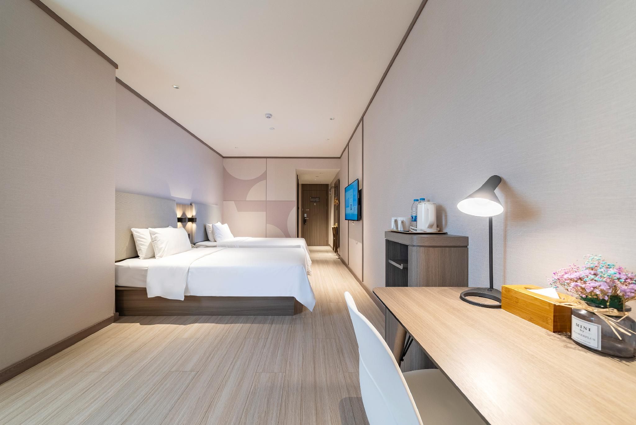 Huazhu - Superior BedRoom