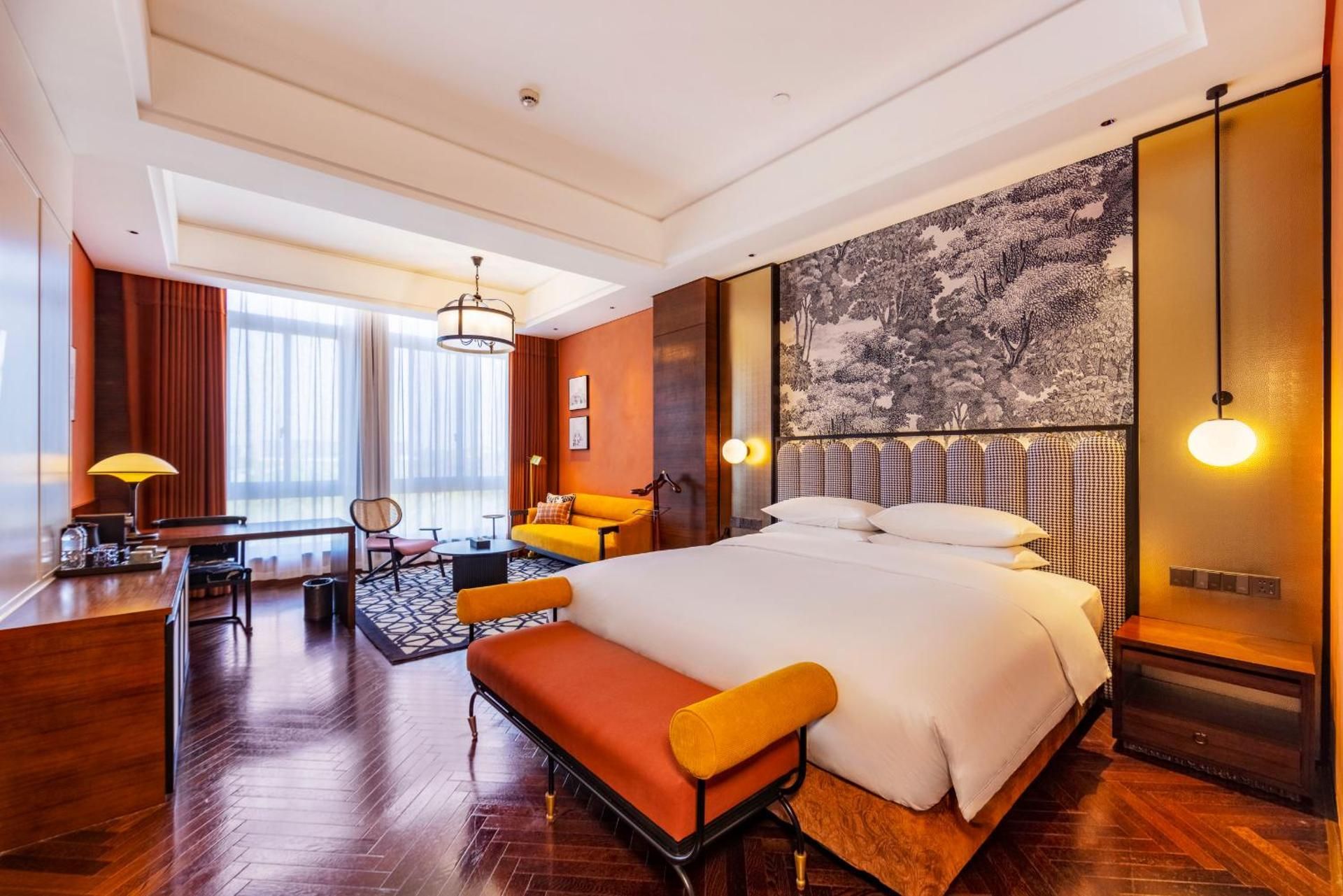 Deluxe Queen Room