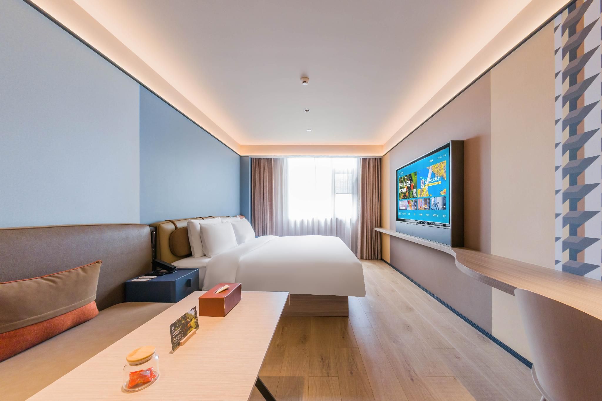 Huazhu - Deluxe Bed Room