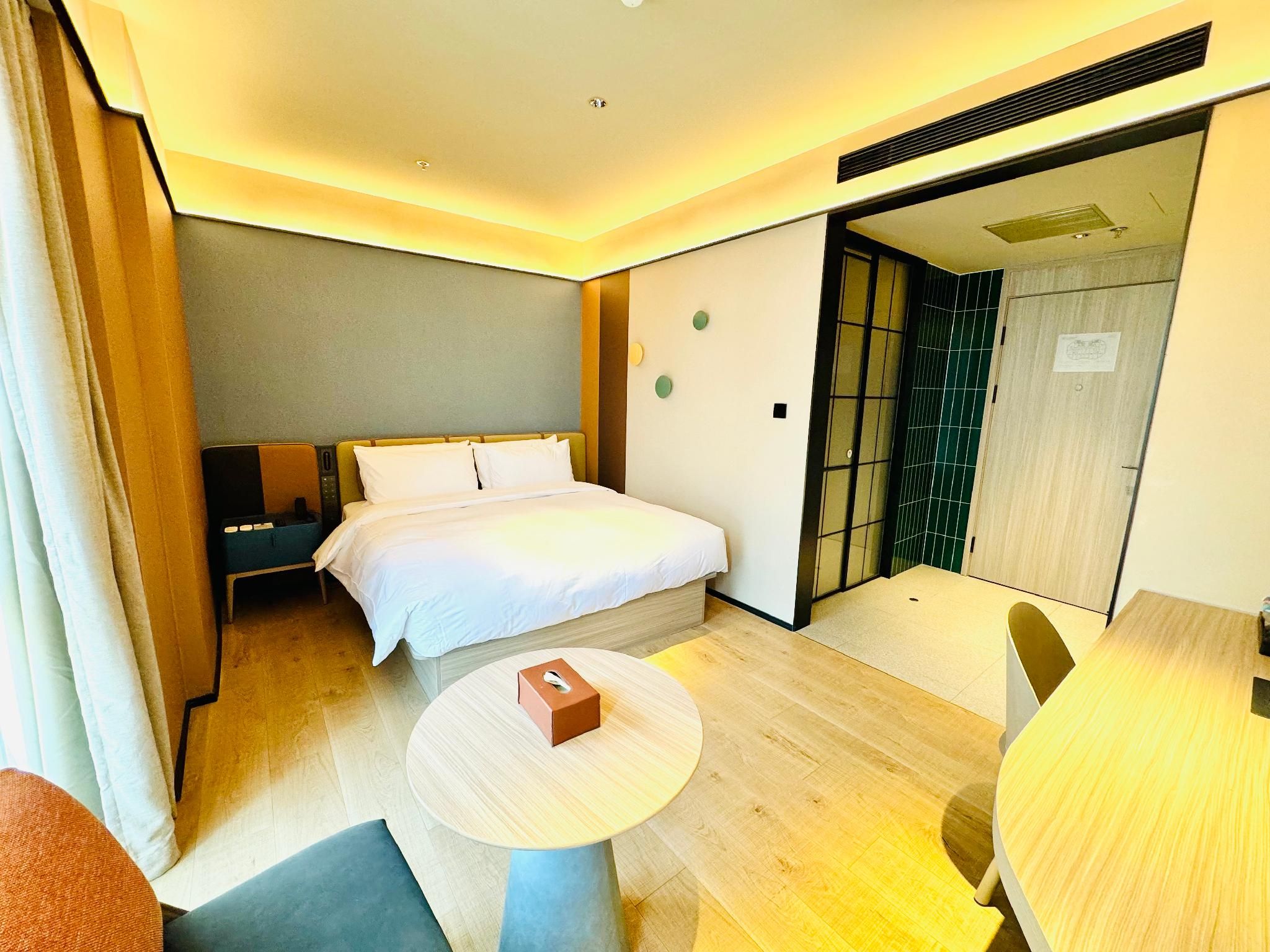 Huazhu - Superior BedRoom