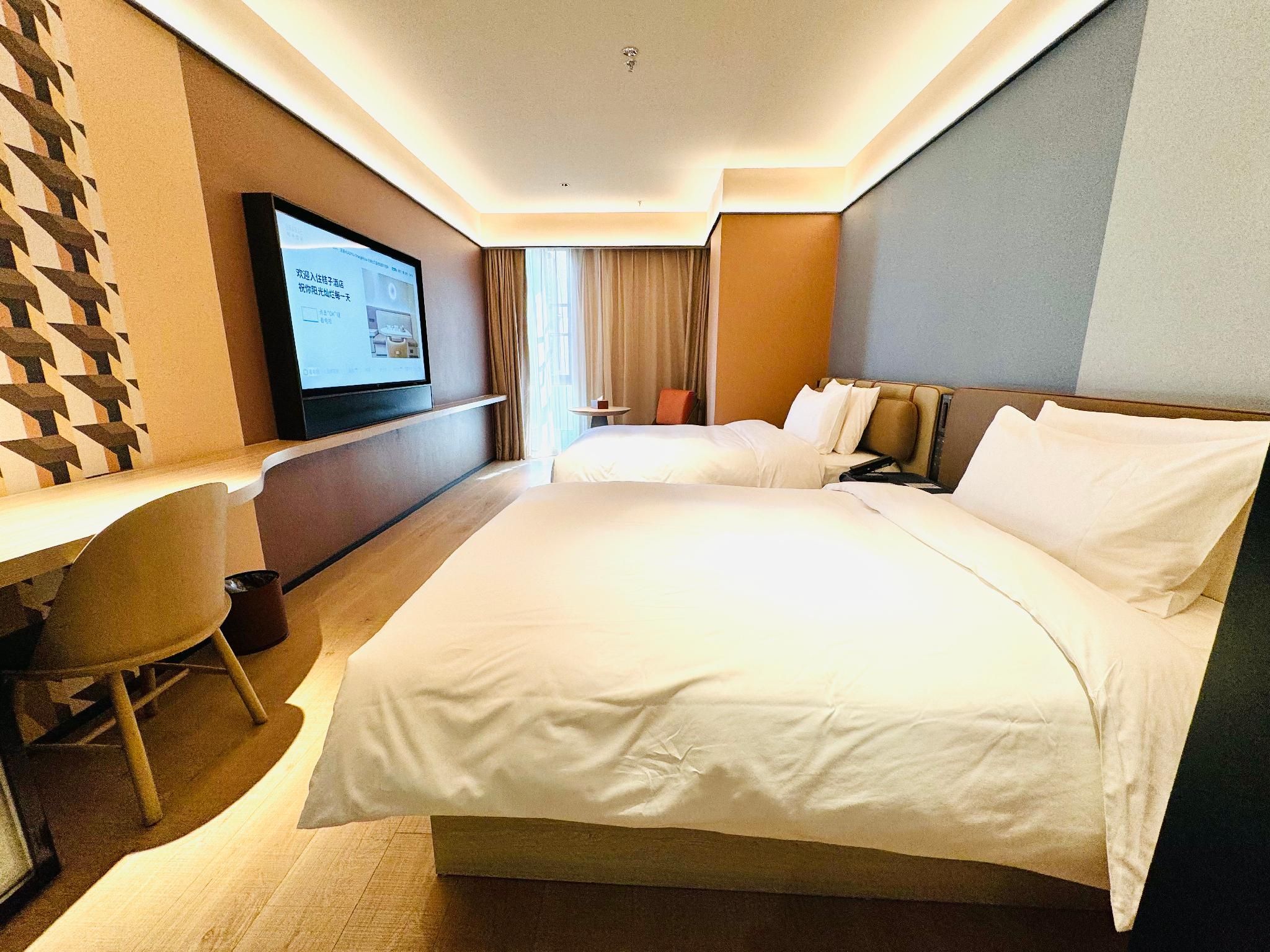 Huazhu - Deluxe Family Room