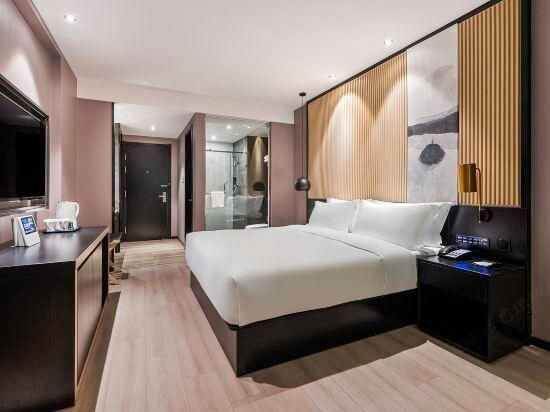 Huazhu - Superior BedRoom