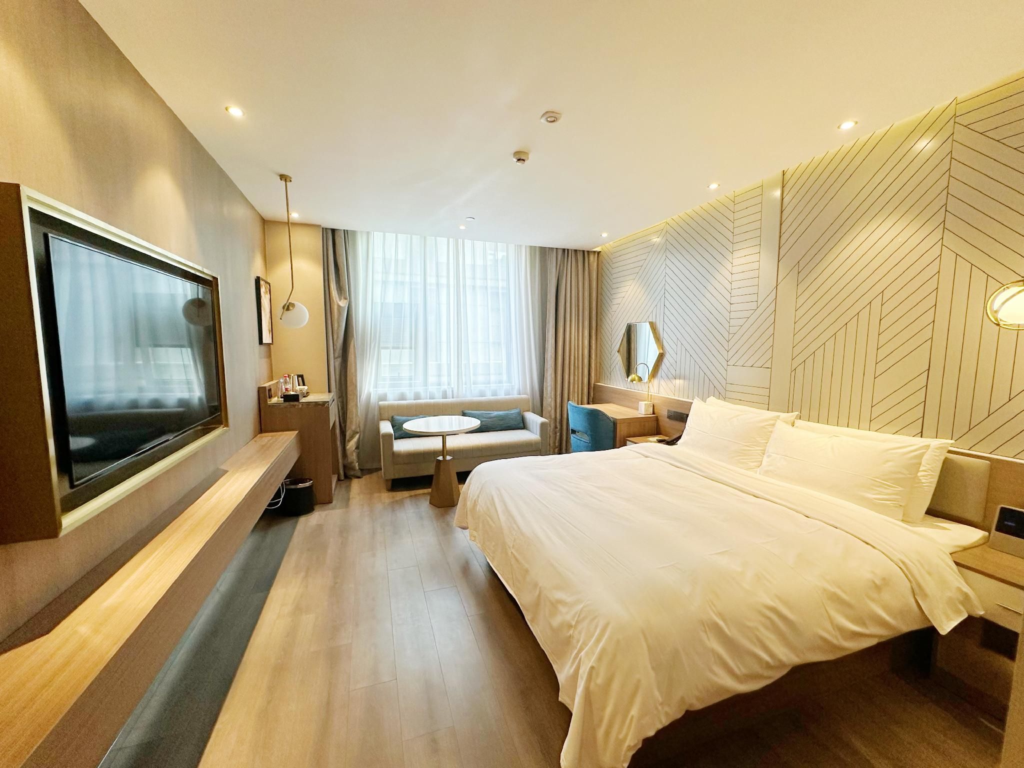 Business Queen Bed Room