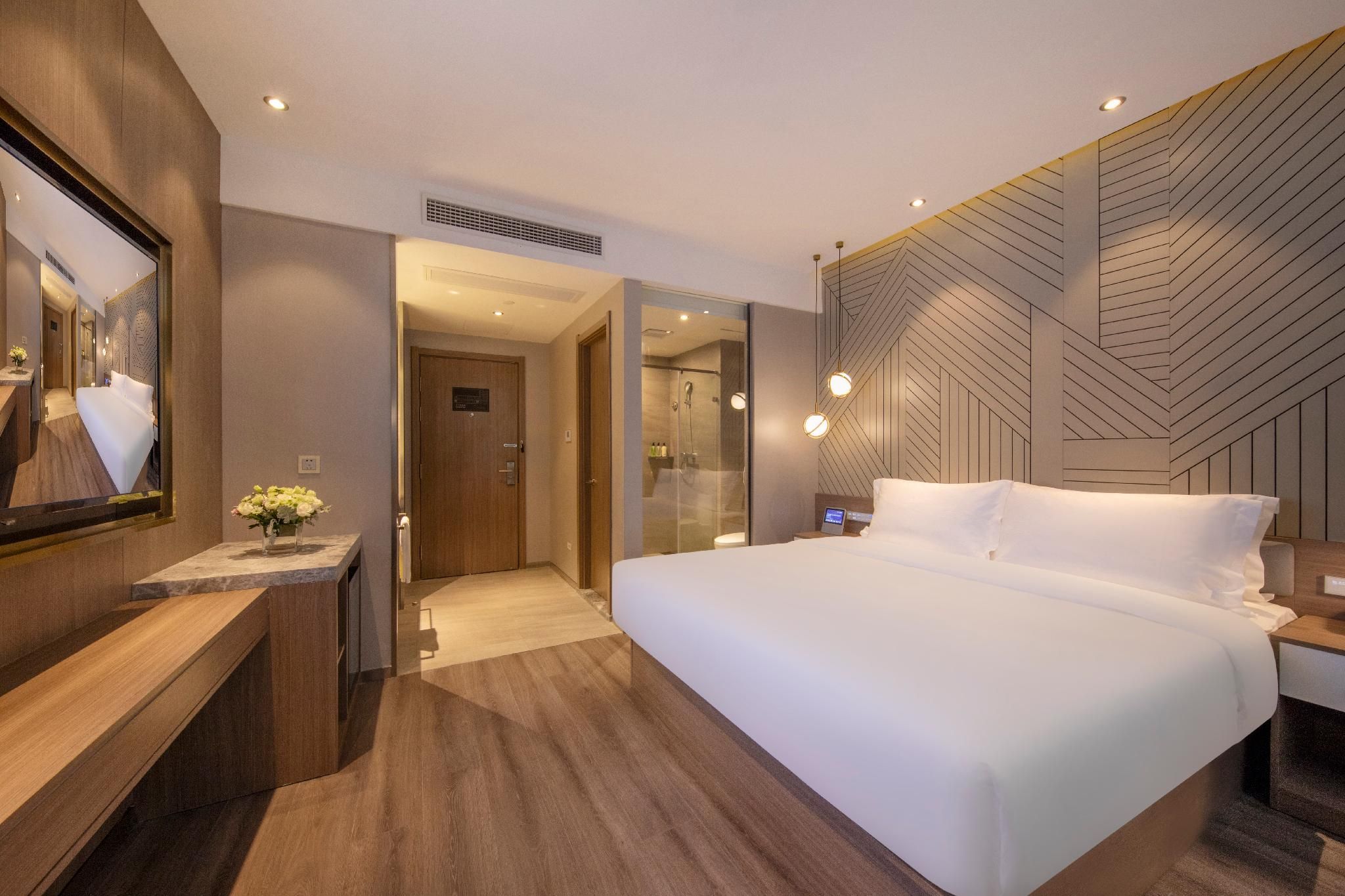 Business Queen Bed Room