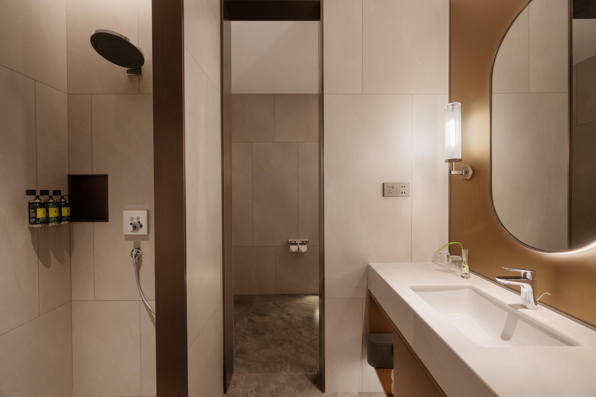 MLILY Hotel Deluxe Room Queen 3