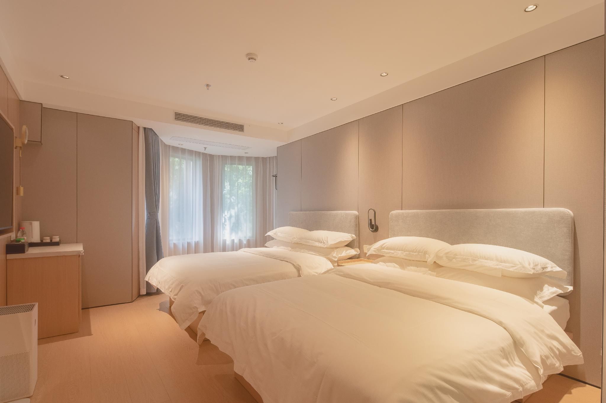 Family Twin Room