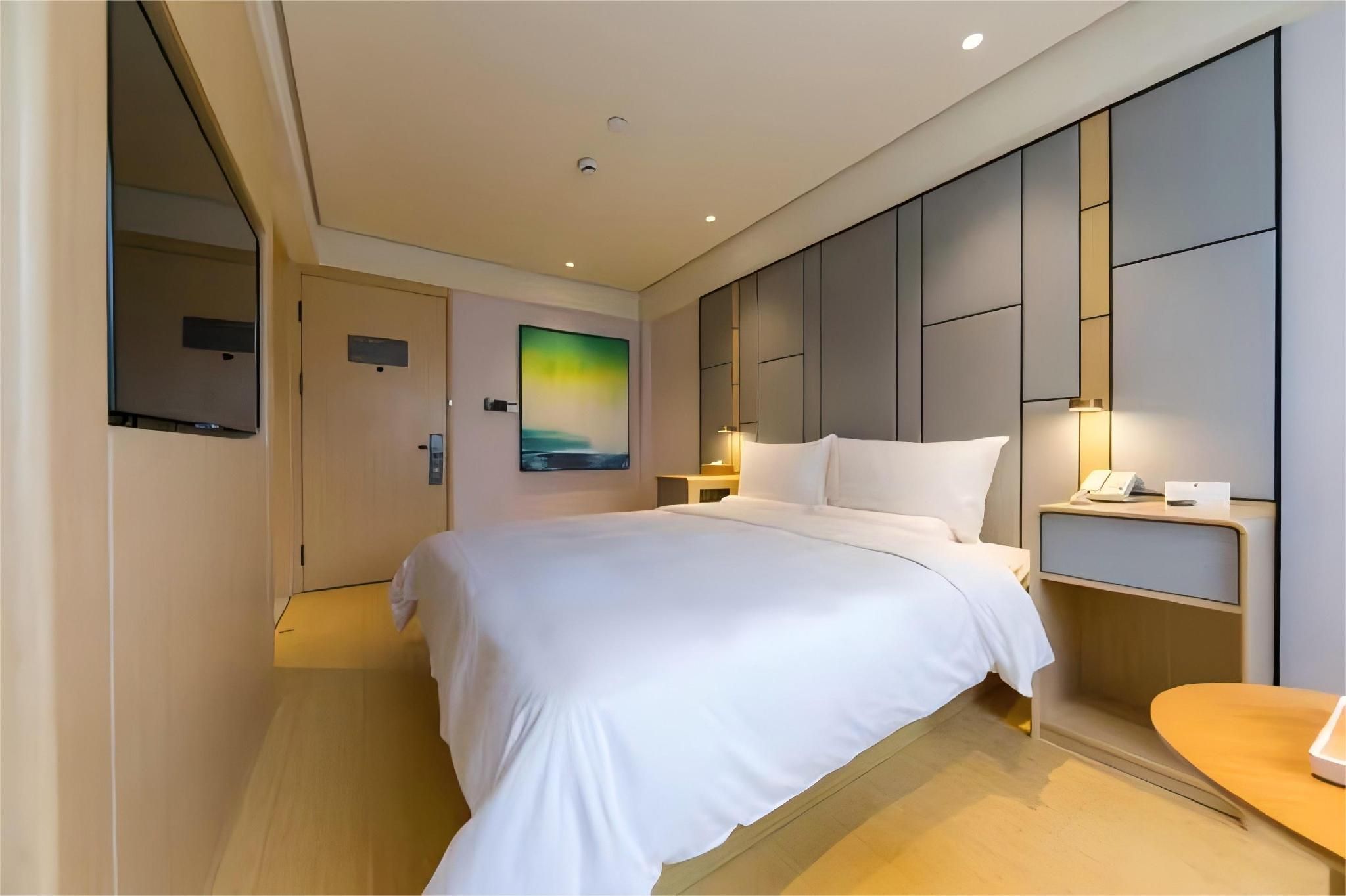 Queen Room A