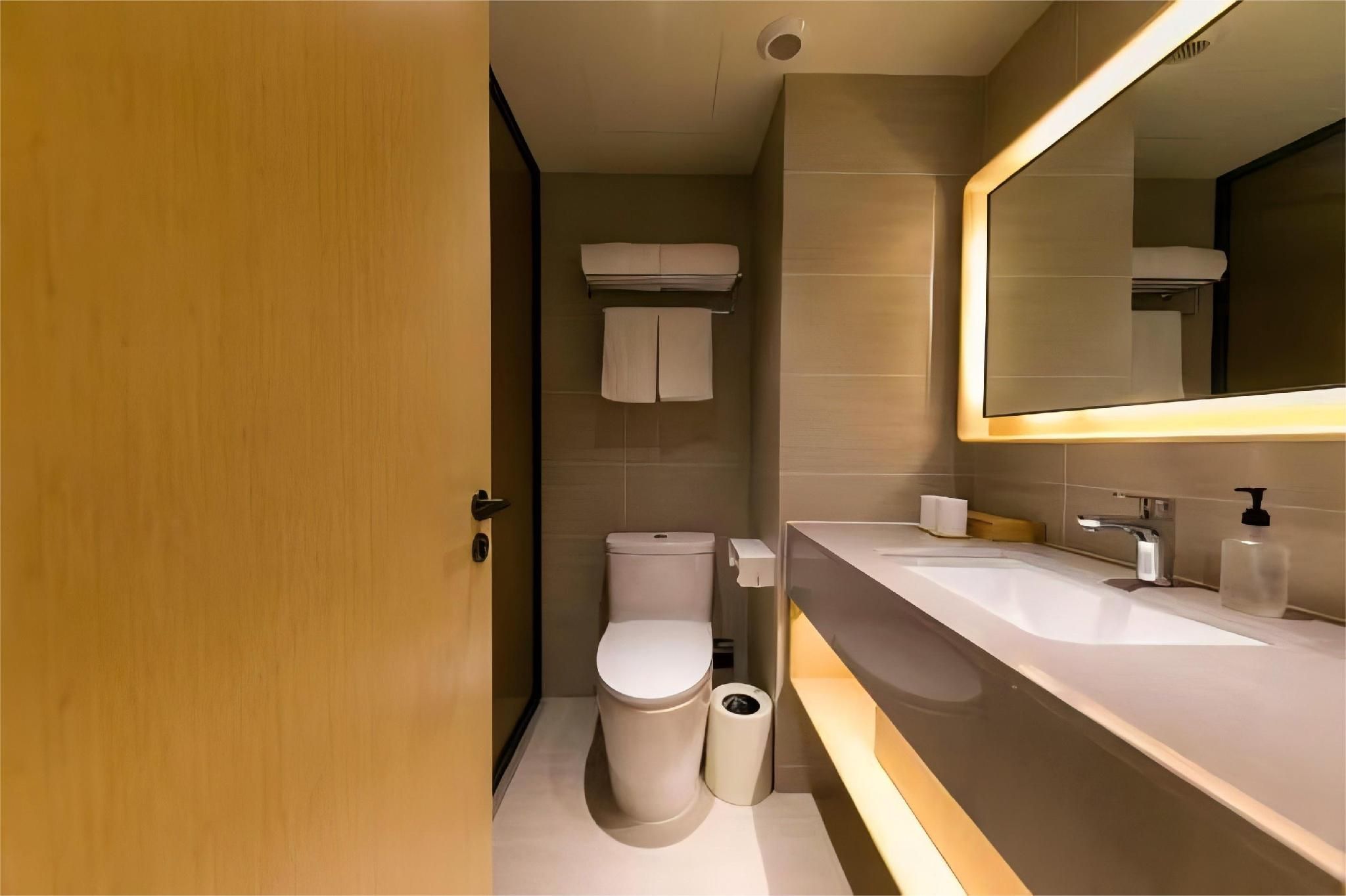 JI Hotel Shanghai Hongqiao Airport Qixin Road Huazhu - Twin Room A 3
