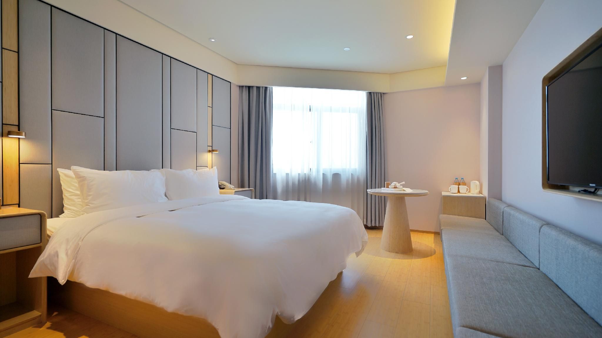 Business Queen Bed Room