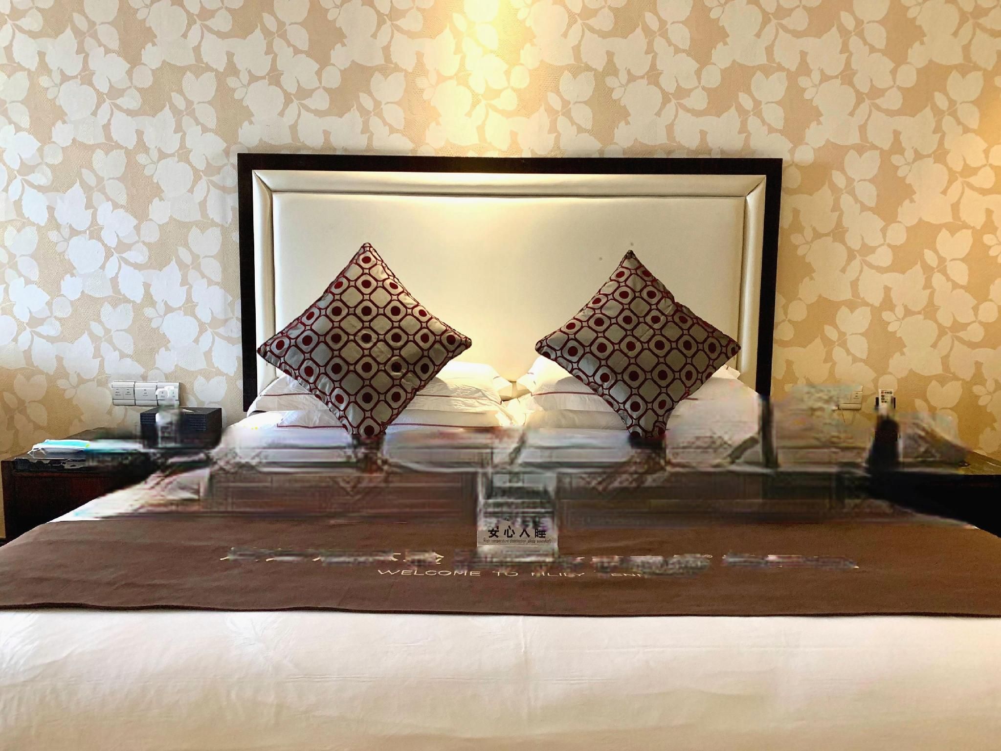 Zero Pressure Twin Room