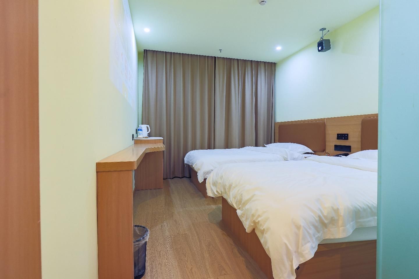 Dossen - Business Twin Room