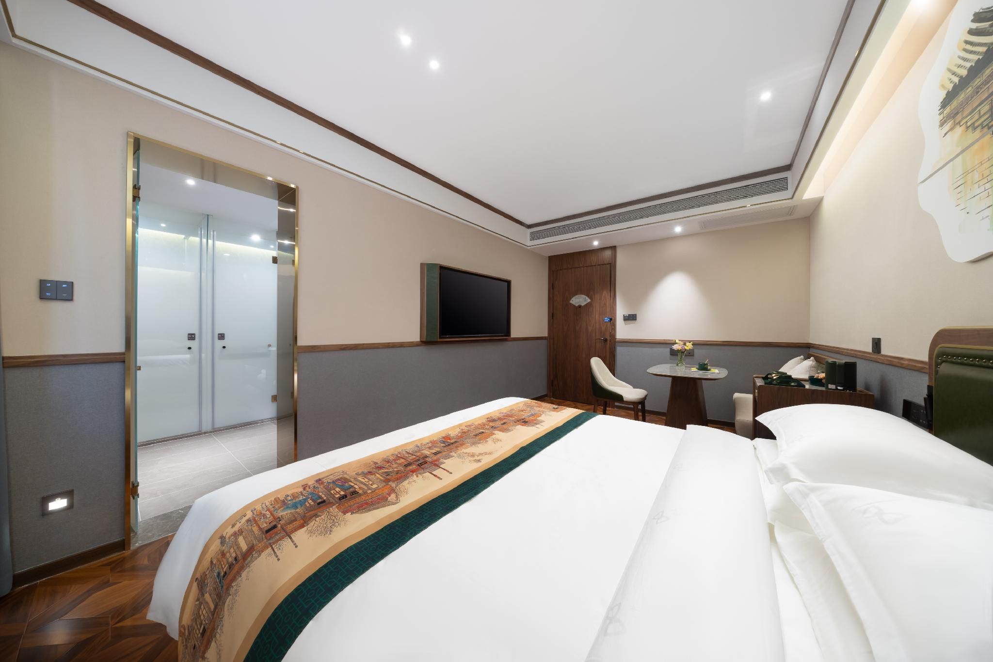 Superior King Room