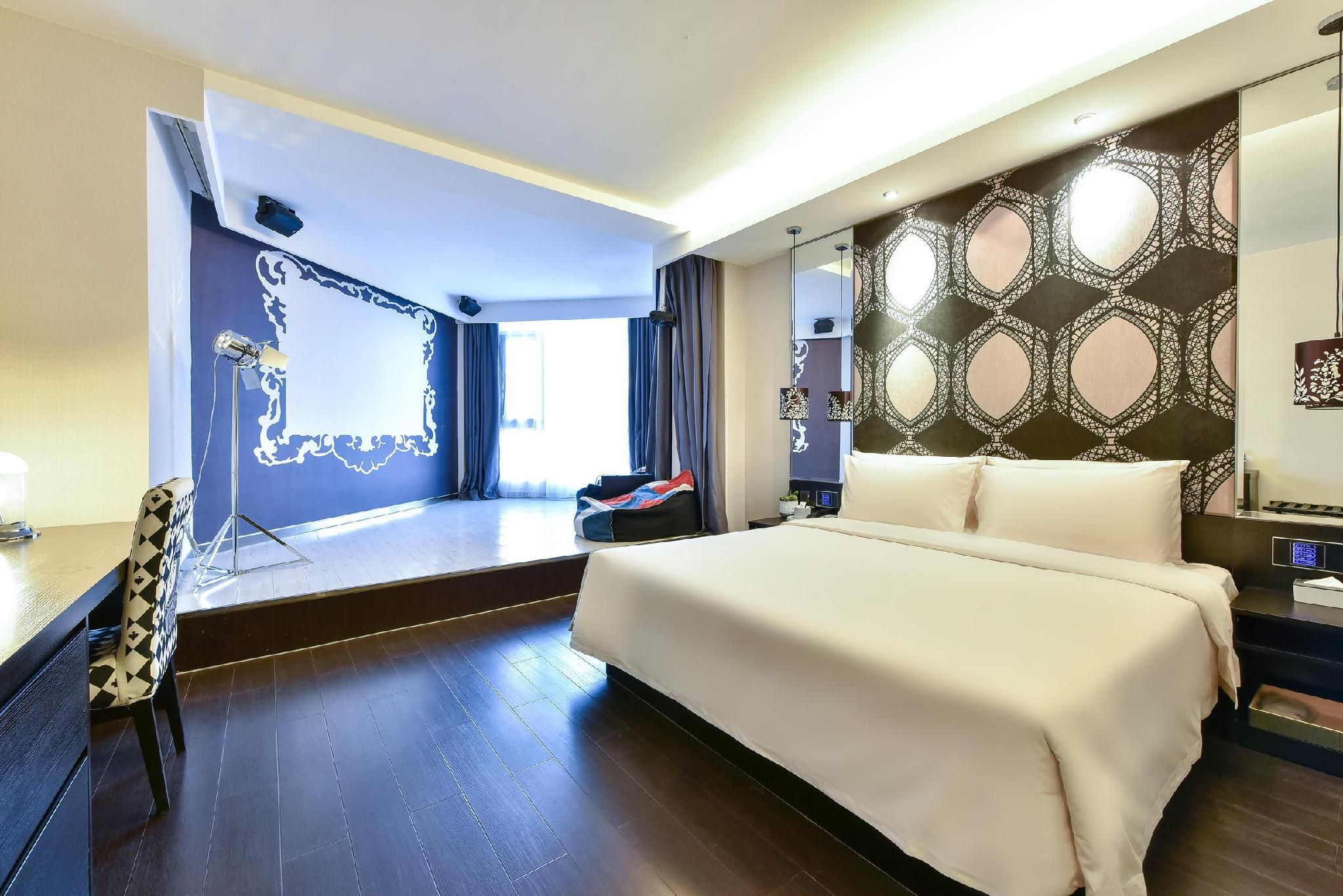 Atour - Superior Cinema 1 Bed Room