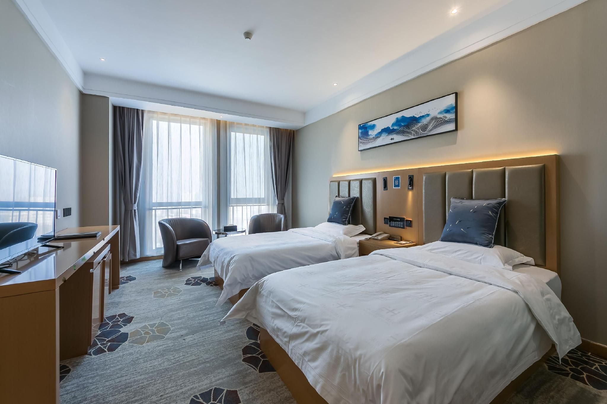 Deluxe Family Room