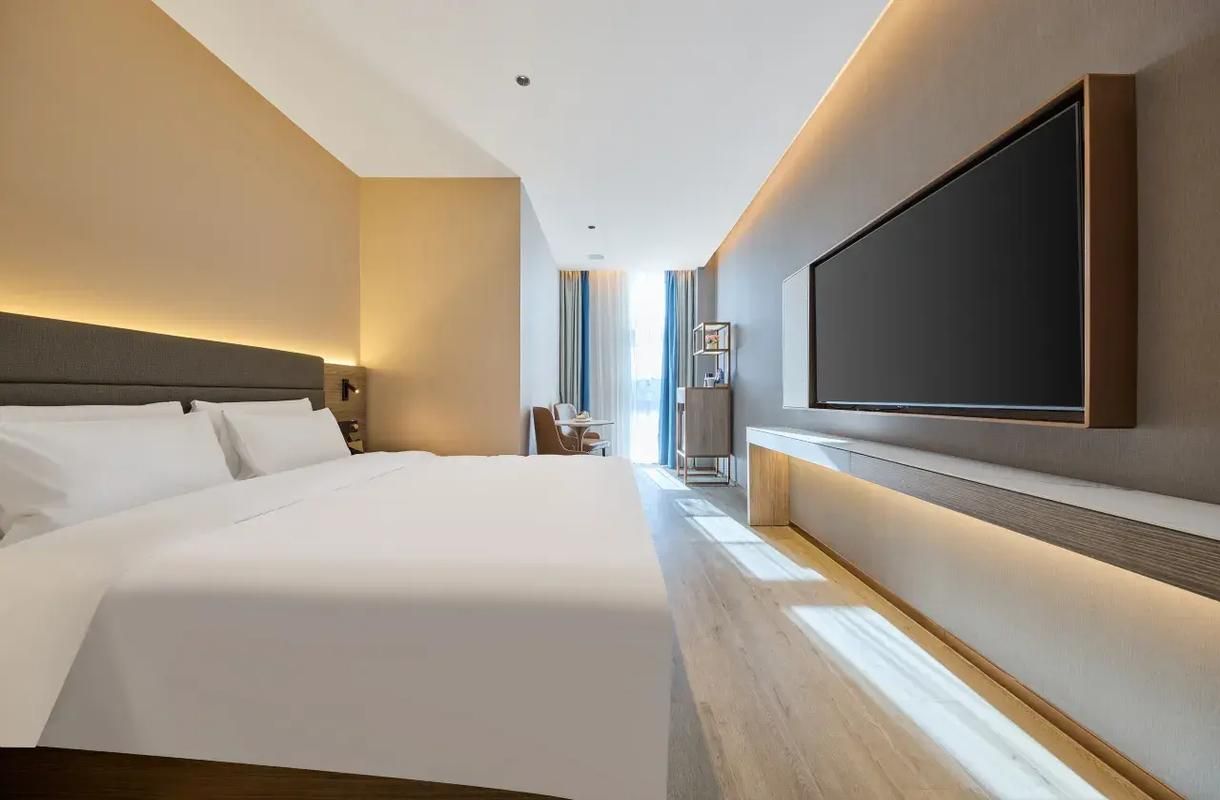 Business King Room