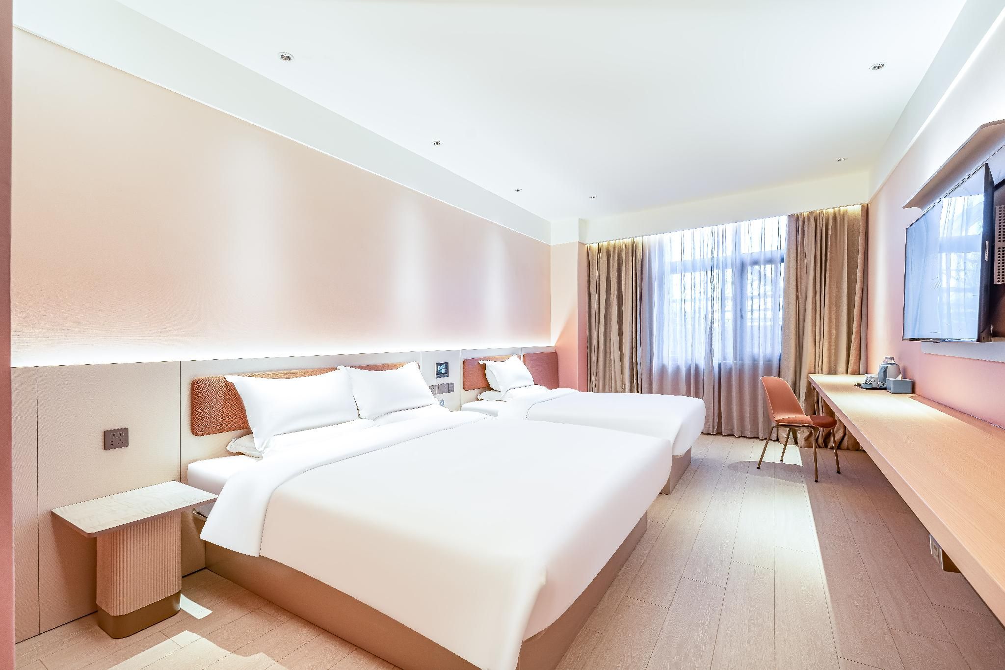 Deluxe Family Room, Guest room