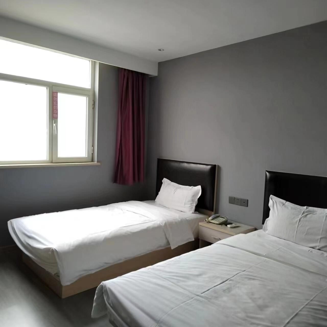 Select Twin Room