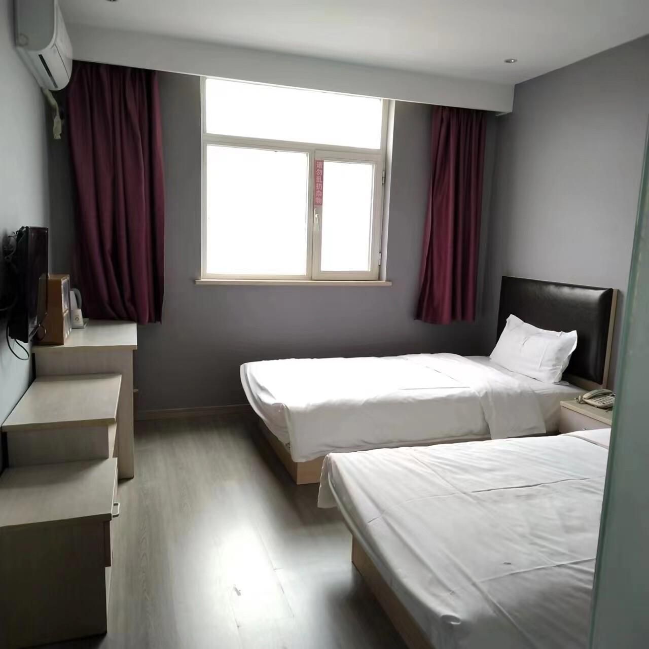 Select Twin Room
