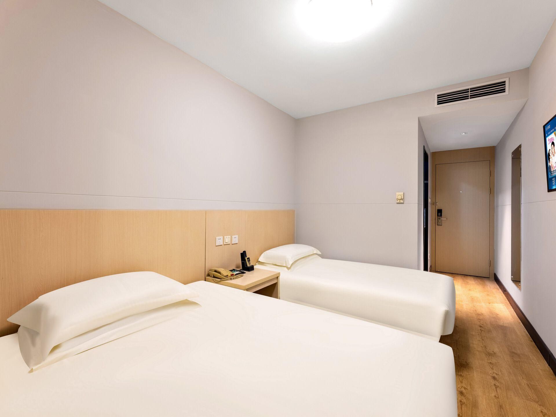 WH - Standard Daxiao Twin Room