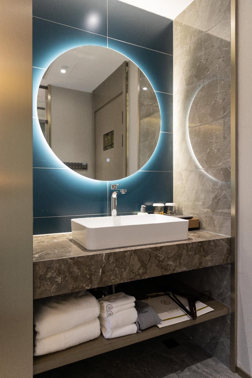 Business 2-bed Room