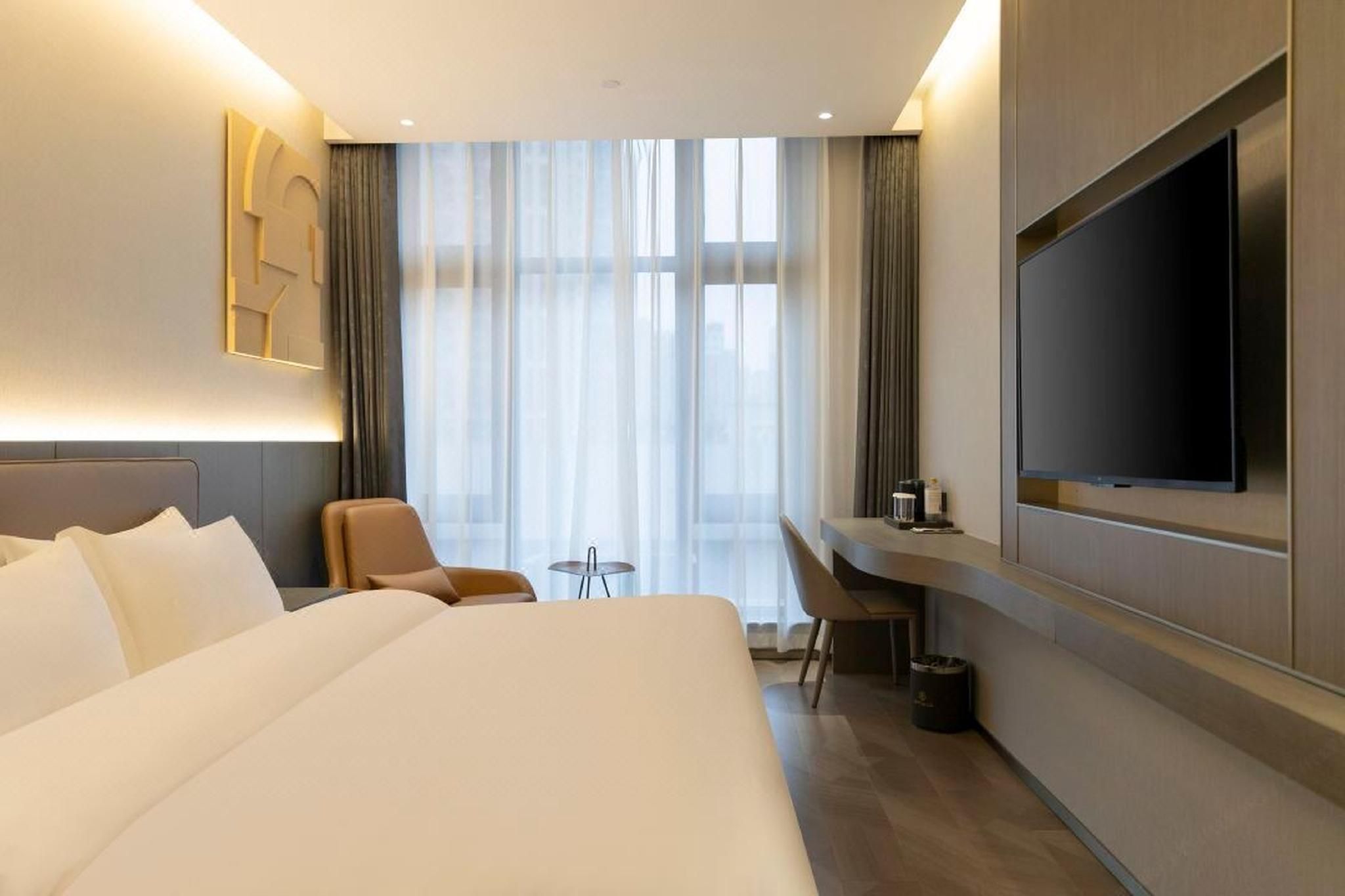 Queen Room