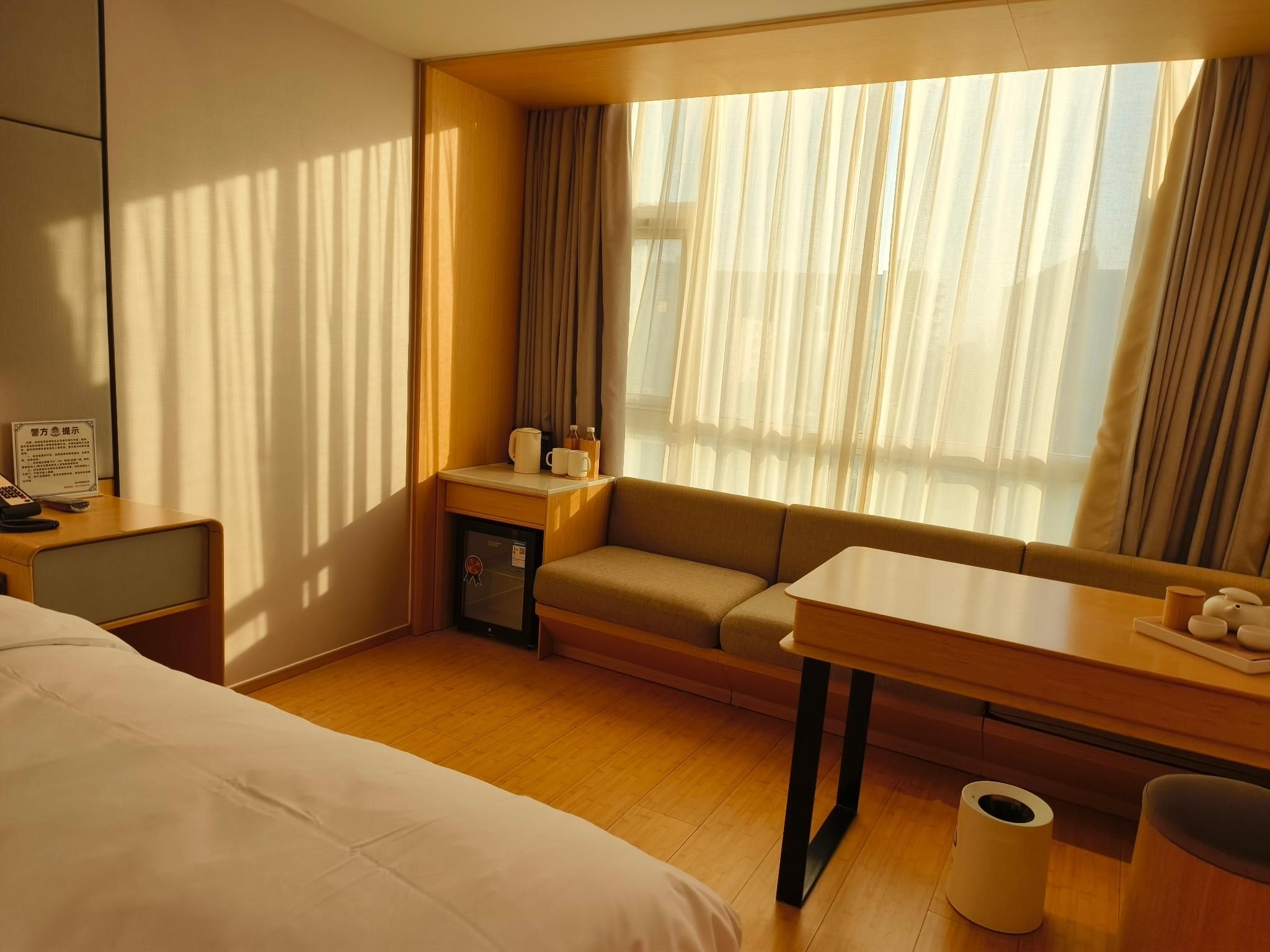 Business Queen Bed Room