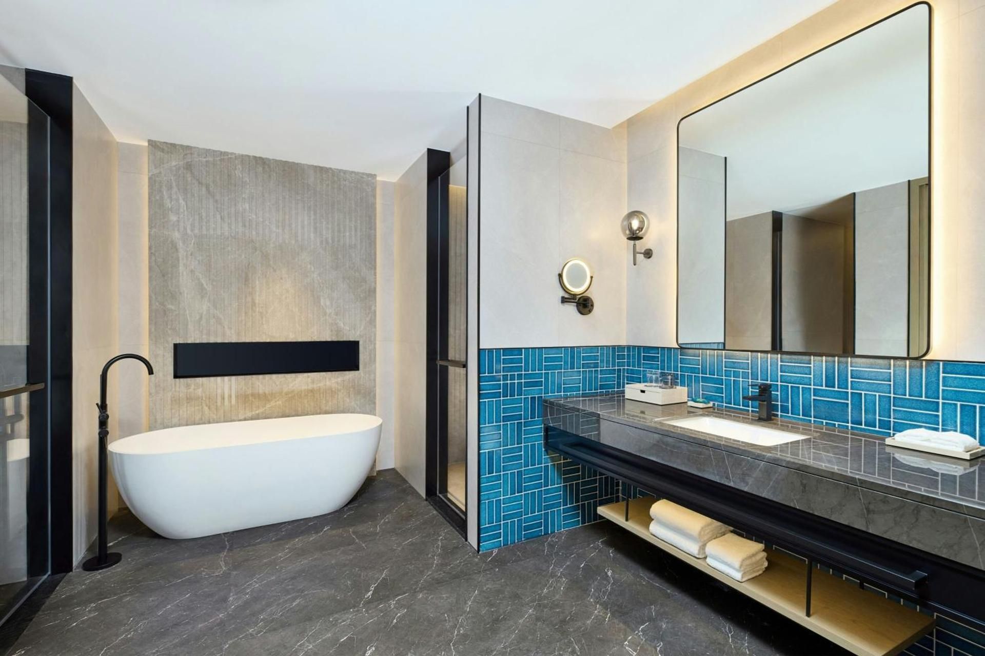 Executive King Suite with City View