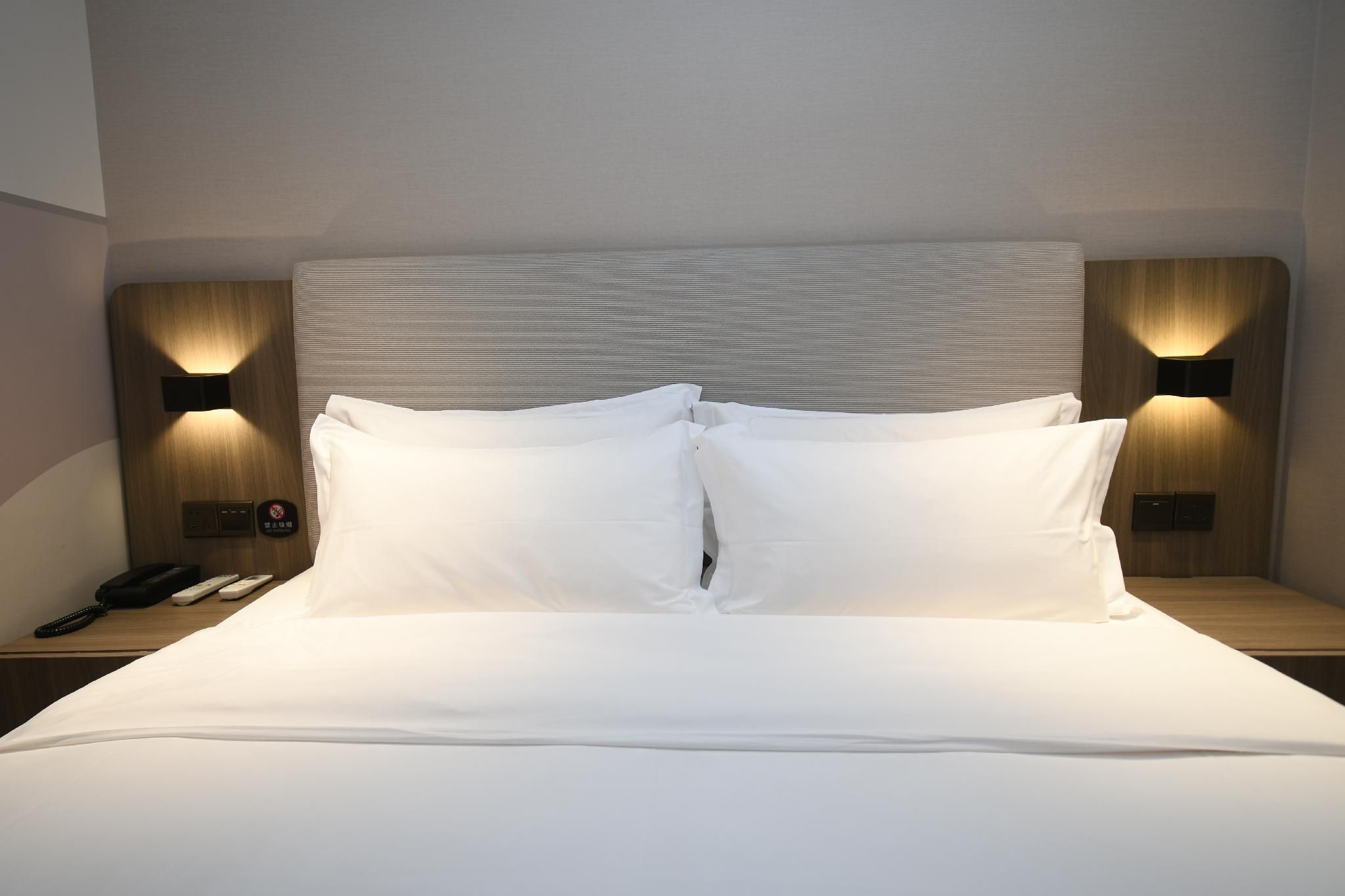 Business Queen Bed Room