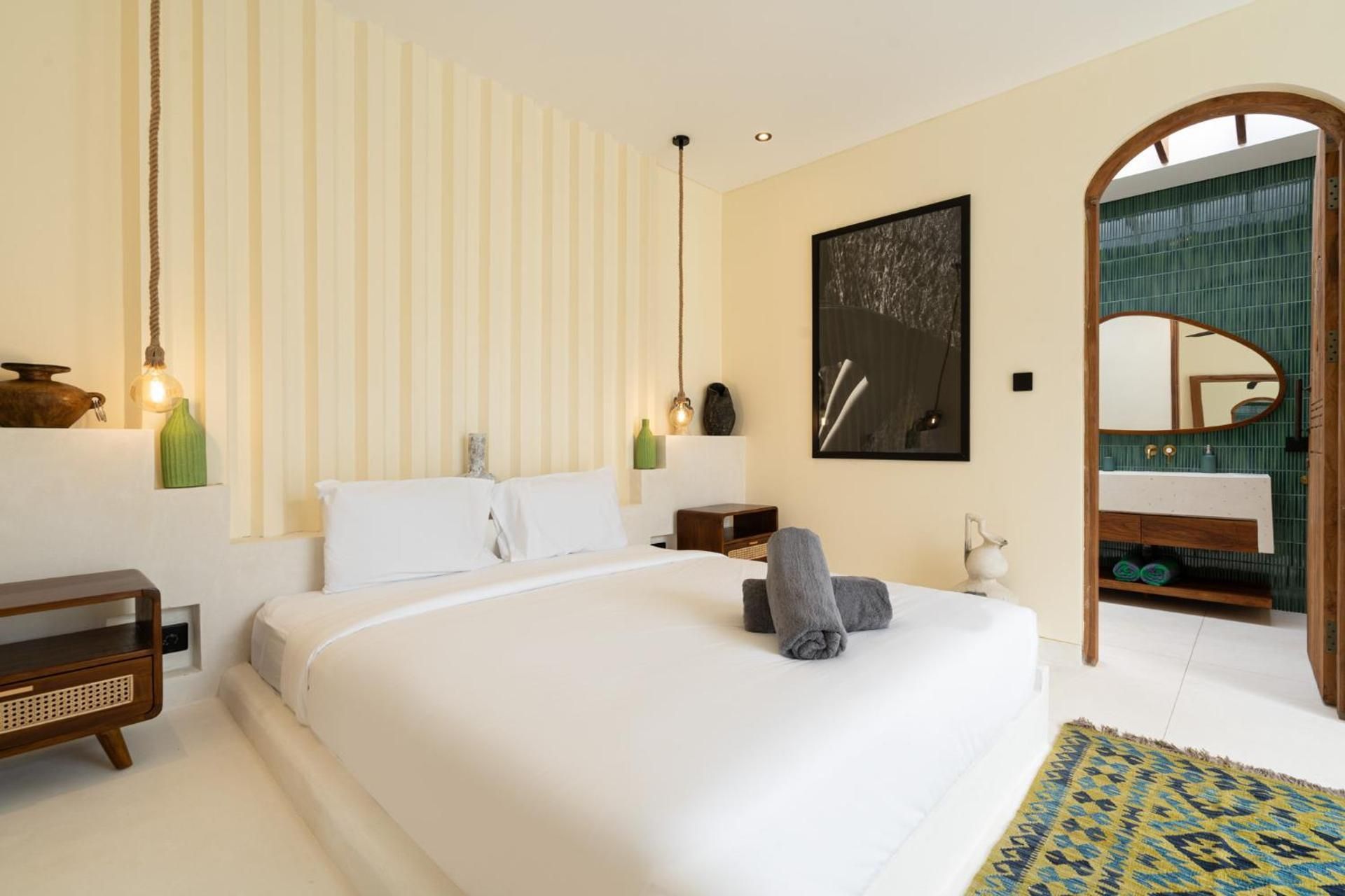 Suite with Pool View