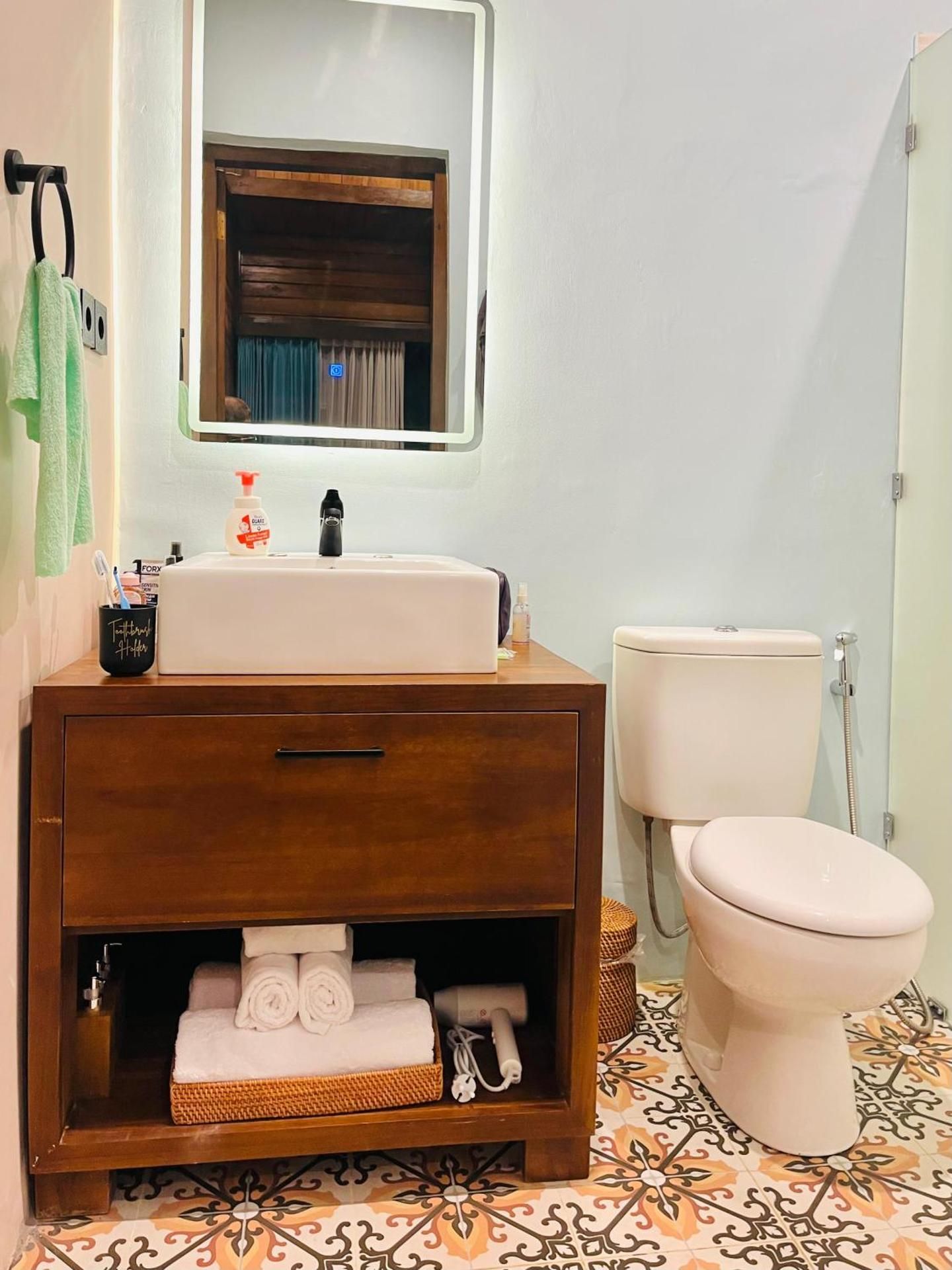 Deluxe King Studio