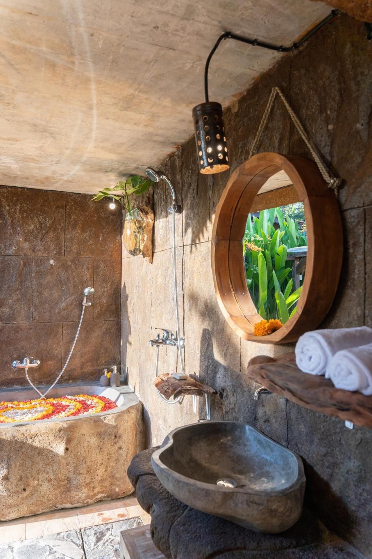 One bedroom villa with jungle view